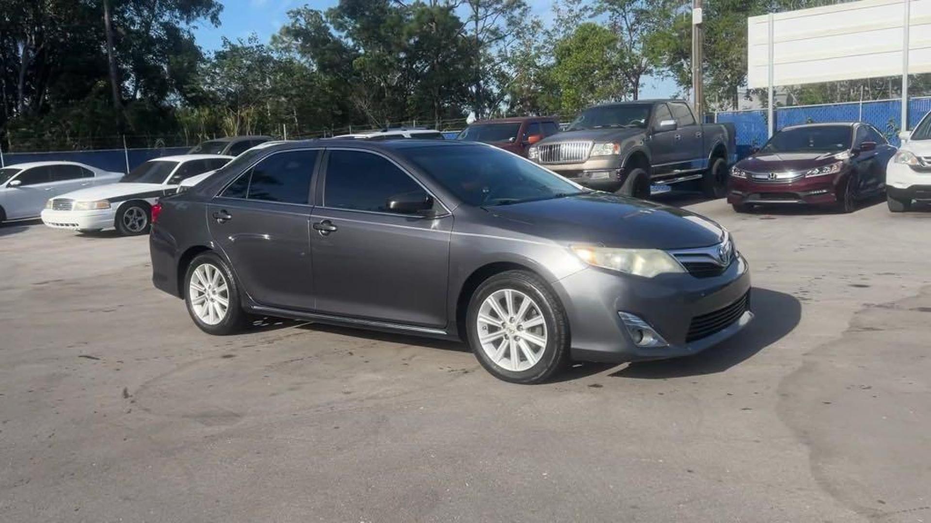 2013 Gray /Ash Toyota Camry LE (4T1BF1FK9DU) with an 2.5L I4 SMPI DOHC engine, Automatic transmission, located at 27610 S Dixie Hwy, Homestead, FL, 33032, (305) 749-2348, 25.510241, -80.438301 - Photo#6