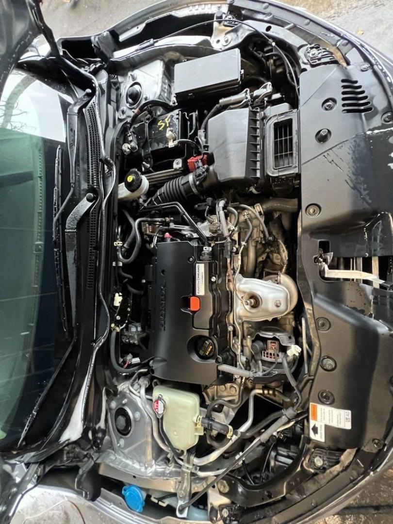 2018 Lunar Silver Metallic /Black Honda Civic EX (19XFC2F72JE) with an 2.0L I4 DOHC 16V i-VTEC engine, CVT transmission, located at 27610 S Dixie Hwy, Homestead, FL, 33032, (305) 749-2348, 25.510241, -80.438301 - Photo#21