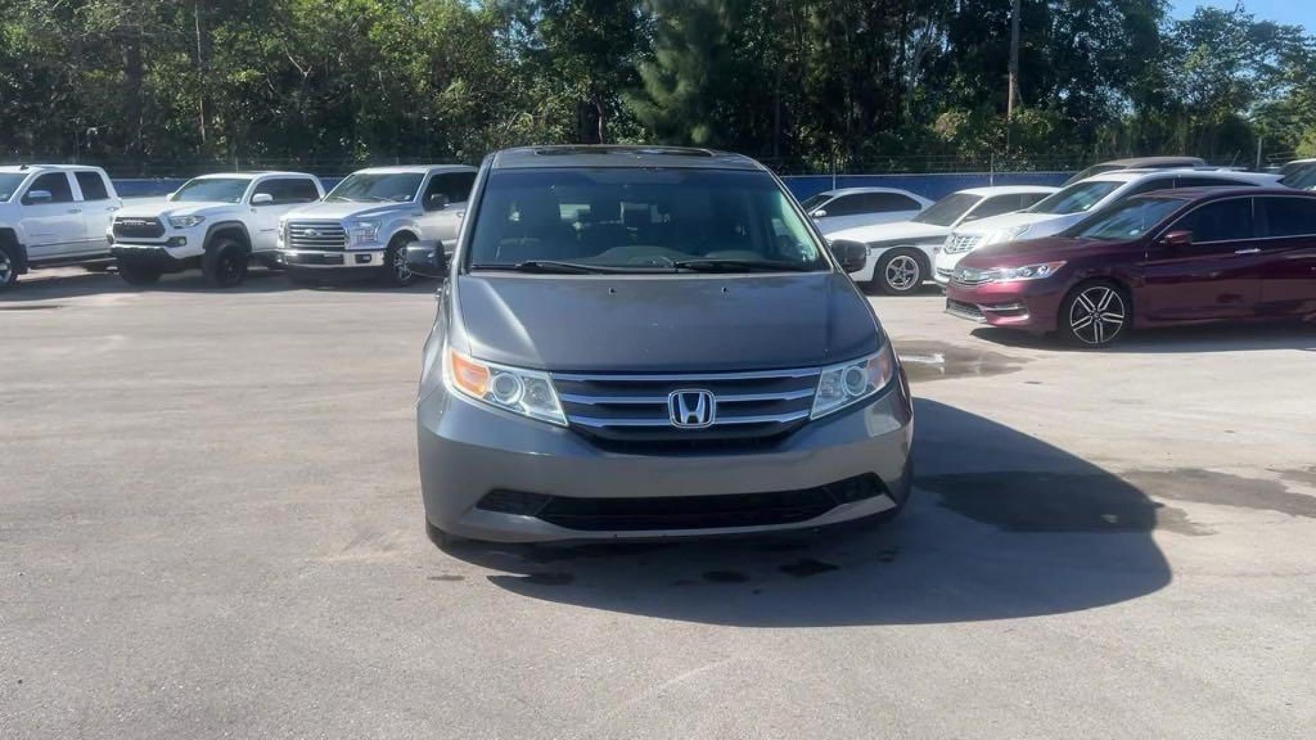 2011 Polished Metal Metallic /Gray Honda Odyssey EX-L (5FNRL5H66BB) with an 3.5L V6 engine, Automatic transmission, located at 27610 S Dixie Hwy, Homestead, FL, 33032, (305) 749-2348, 25.510241, -80.438301 - Photo#7