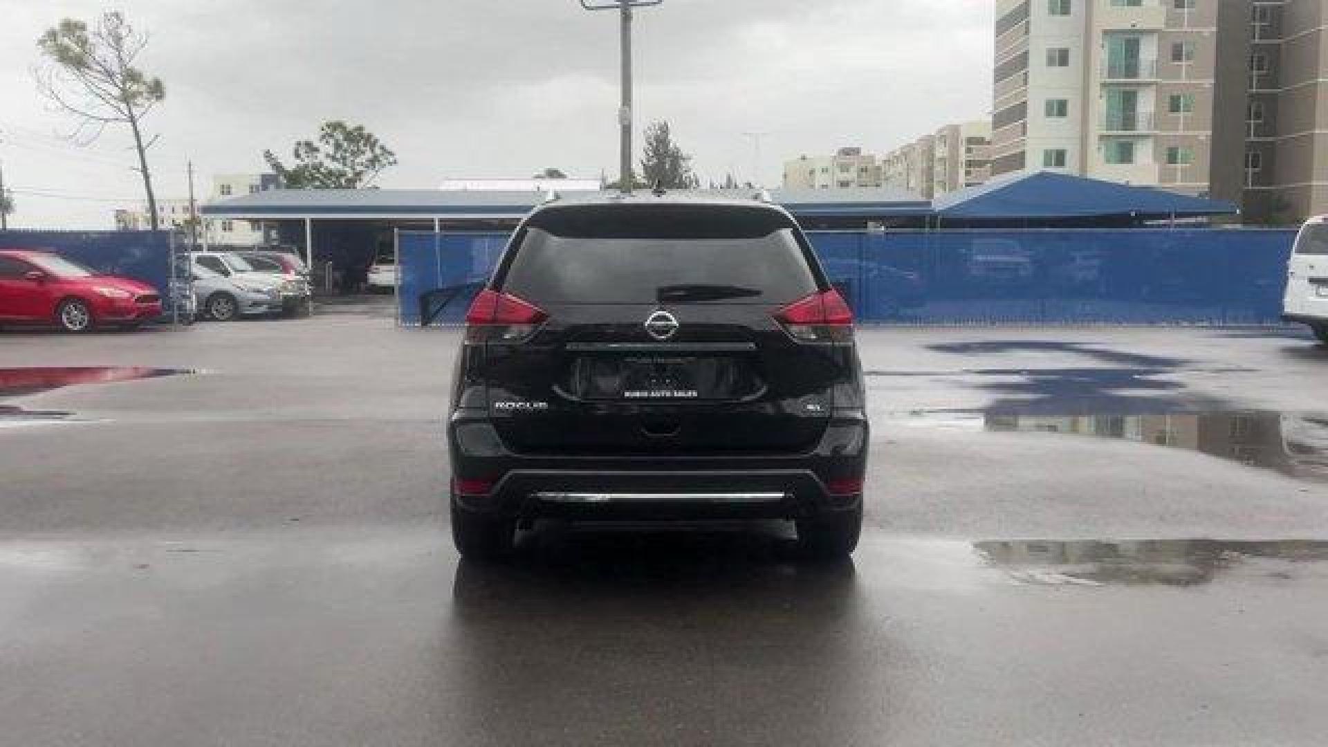 2017 Magnetic Black /Charcoal Nissan Rogue SL (JN8AT2MT3HW) with an 4 2.5 L engine, Variable transmission, located at 27610 S Dixie Hwy, Homestead, FL, 33032, (305) 749-2348, 25.510241, -80.438301 - IIHS Top Safety Pick+. Only 60,014 Miles! Boasts 33 Highway MPG and 26 City MPG! This Nissan Rogue boasts a Regular Unleaded I-4 2.5 L/152 engine powering this Variable transmission. MAGNETIC BLACK, CHARCOAL, LEATHER APPOINTED SEAT TRIM, [Z66] ACTIVATION DISCLAIMER.*This Nissan Rogue Comes Equipped - Photo#5