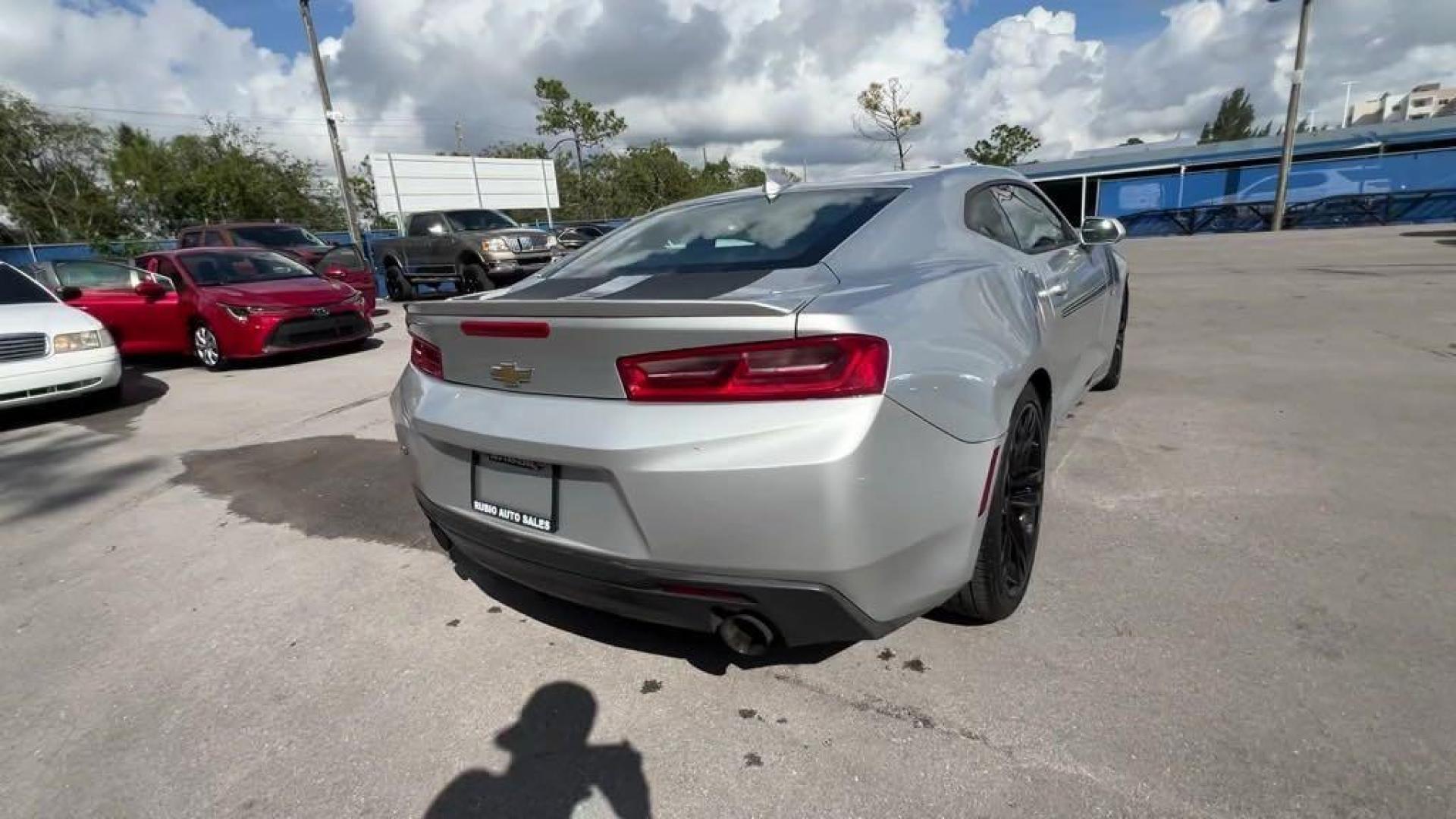 2017 Silver Ice Metallic /Jet Black Chevrolet Camaro 2LT (1G1FC1RS3H0) with an 3.6L V6 DI engine, Manual transmission, located at 27610 S Dixie Hwy, Homestead, FL, 33032, (305) 749-2348, 25.510241, -80.438301 - Photo#4