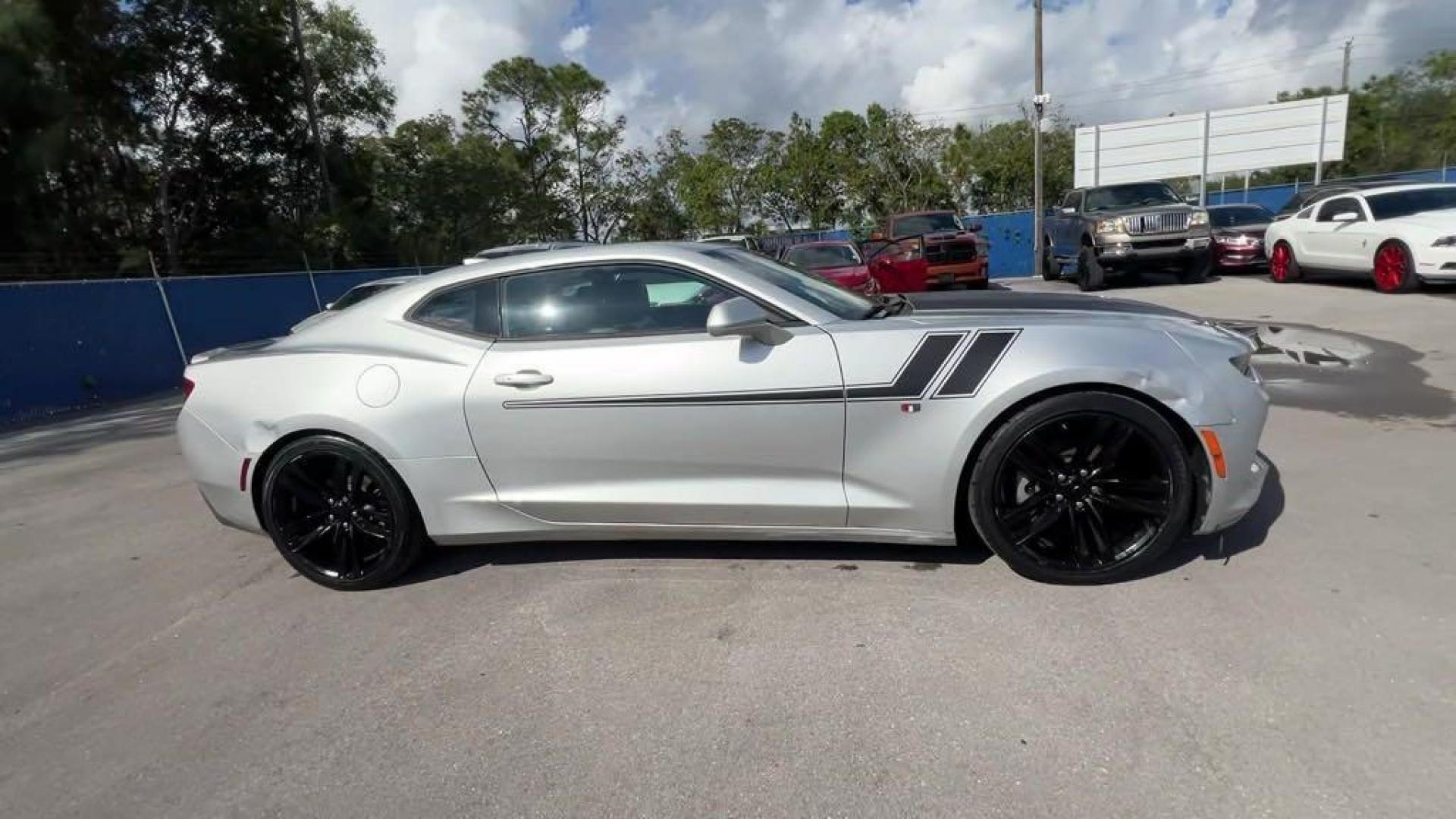 2017 Silver Ice Metallic /Jet Black Chevrolet Camaro 2LT (1G1FC1RS3H0) with an 3.6L V6 DI engine, Manual transmission, located at 27610 S Dixie Hwy, Homestead, FL, 33032, (305) 749-2348, 25.510241, -80.438301 - Photo#5