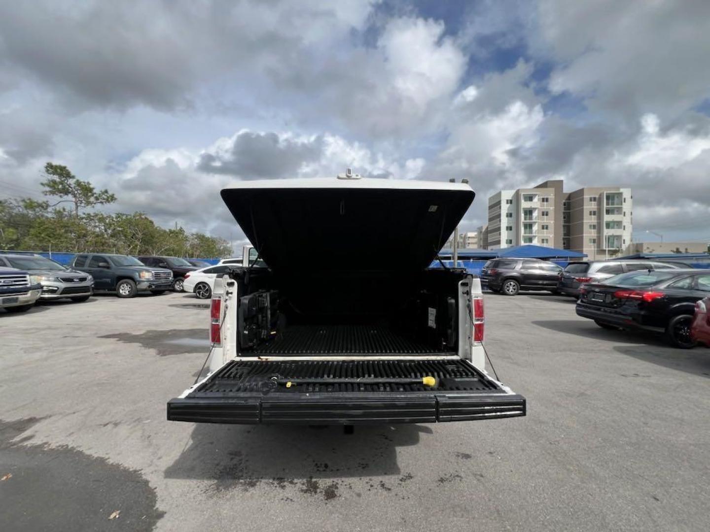 2013 White /Steel Gray Ford F-150 (1FTFW1CT7DF) with an 3.5L V6 engine, Automatic transmission, located at 27610 S Dixie Hwy, Homestead, FL, 33032, (305) 749-2348, 25.510241, -80.438301 - Photo#18
