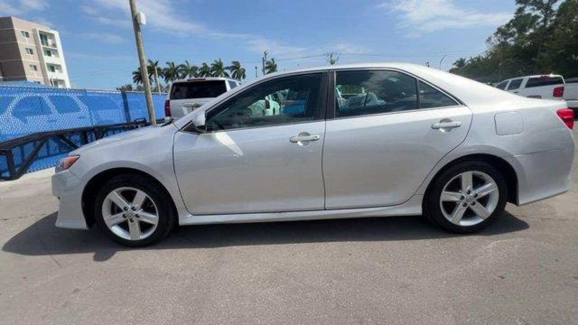 2013 Silver Toyota Camry LE (4T1BF1FK8DU) with an 4 2.5L engine, Automatic transmission, located at 27610 S Dixie Hwy, Homestead, FL, 33032, (305) 749-2348, 25.510241, -80.438301 - KBB.com 10 Best New Sedans Under $25,000. Only 112,253 Miles! Boasts 35 Highway MPG and 25 City MPG! This Toyota Camry delivers a Gas I4 2.5L/152 engine powering this Automatic transmission. Whiplash-lessening front seats, Vehicle stability control, Variable assist pwr rack and pinion steering.* T - Photo#1