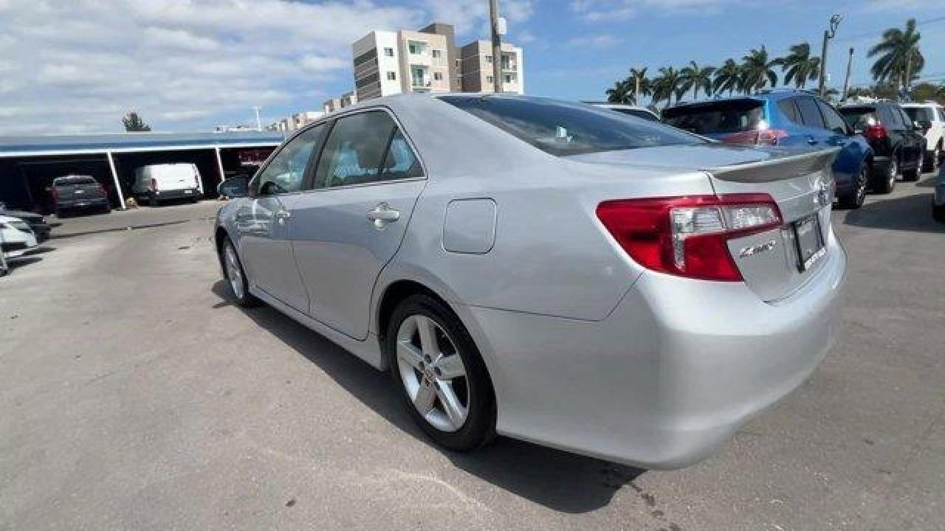 2013 Silver Toyota Camry LE (4T1BF1FK8DU) with an 4 2.5L engine, Automatic transmission, located at 27610 S Dixie Hwy, Homestead, FL, 33032, (305) 749-2348, 25.510241, -80.438301 - KBB.com 10 Best New Sedans Under $25,000. Only 112,253 Miles! Boasts 35 Highway MPG and 25 City MPG! This Toyota Camry delivers a Gas I4 2.5L/152 engine powering this Automatic transmission. Whiplash-lessening front seats, Vehicle stability control, Variable assist pwr rack and pinion steering.* T - Photo#2