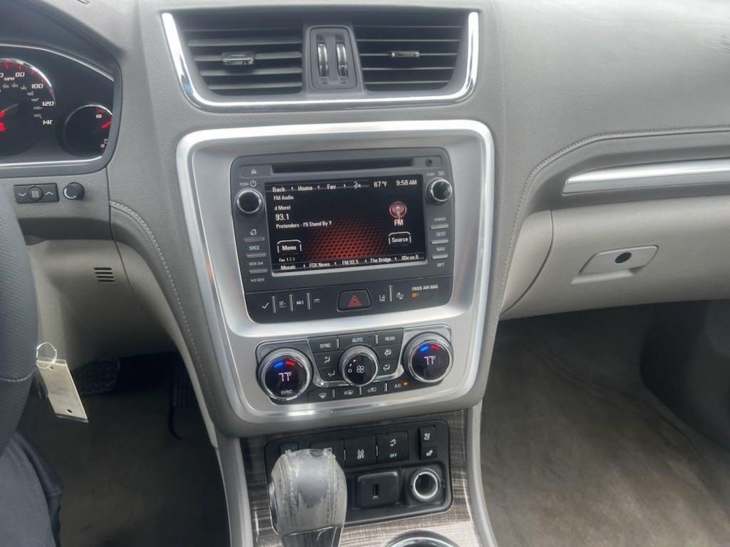 2016 White Frost Tricoat /Light Titanium GMC Acadia SLT-2 (1GKKRSKD1GJ) with an 3.6L V6 SIDI engine, Automatic transmission, located at 27610 S Dixie Hwy, Homestead, FL, 33032, (305) 749-2348, 25.510241, -80.438301 - Photo#9