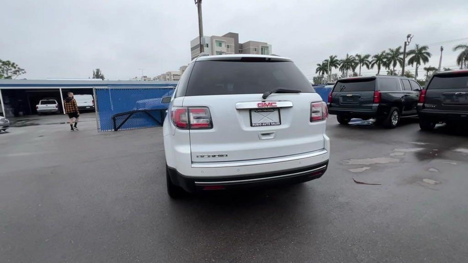 2016 White Frost Tricoat /Light Titanium GMC Acadia SLT-2 (1GKKRSKD1GJ) with an 3.6L V6 SIDI engine, Automatic transmission, located at 27610 S Dixie Hwy, Homestead, FL, 33032, (305) 749-2348, 25.510241, -80.438301 - Photo#3