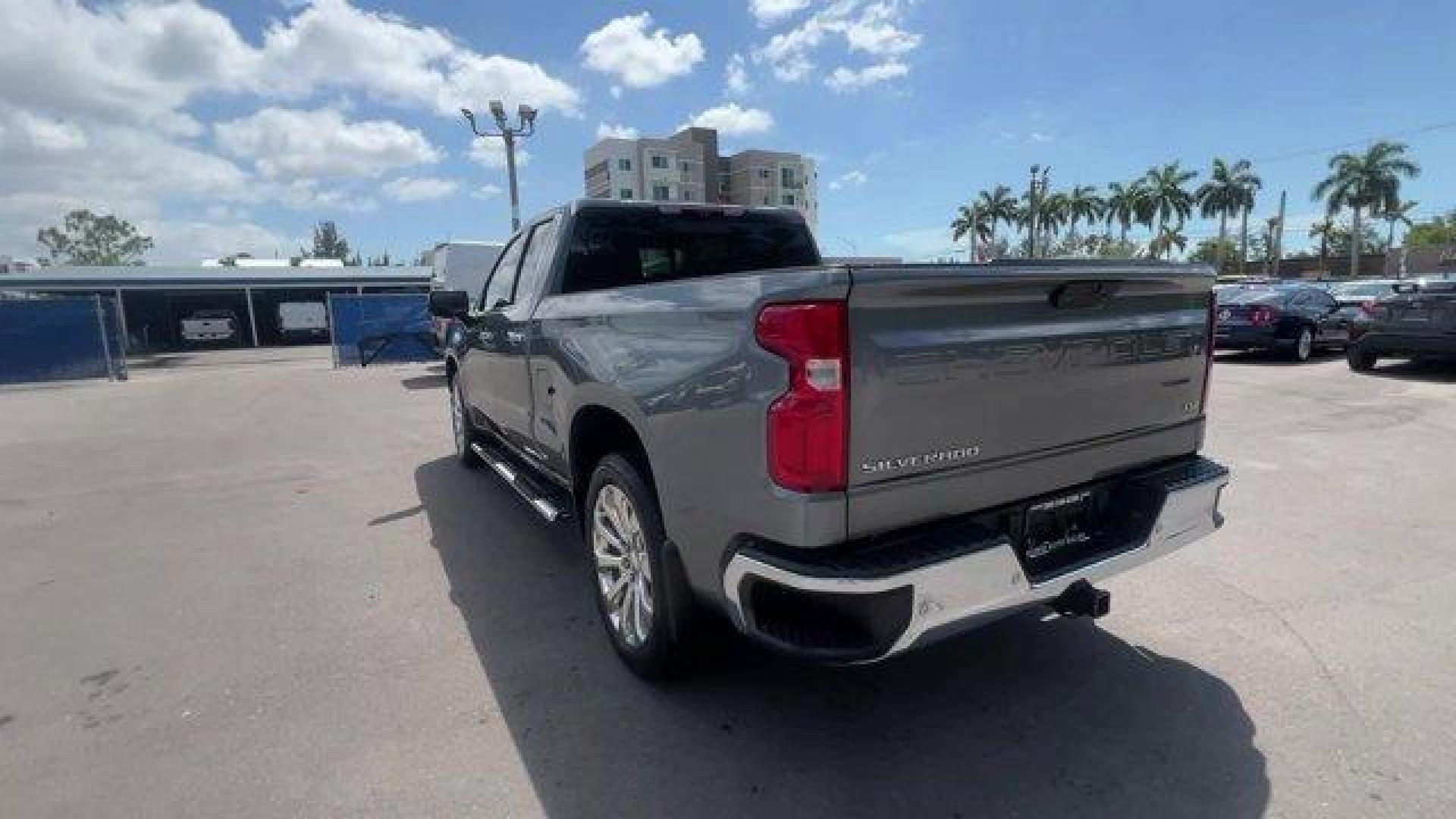 2020 Satin Steel Metallic /Jet Black Chevrolet Silverado 1500 LTZ (1GCRYGED5LZ) with an 8 5.3L engine, Automatic transmission, located at 27610 S Dixie Hwy, Homestead, FL, 33032, (305) 749-2348, 25.510241, -80.438301 - Delivers 22 Highway MPG and 16 City MPG! This Chevrolet Silverado 1500 boasts a Gas V8 5.3L/325 engine powering this Automatic transmission. WIRELESS CHARGING, WINDOW, POWER, REAR SLIDING with rear defogger, WHEELS, 20 X 9 (50.8 CM X 22.9 CM) POLISHED FINISH.* This Chevrolet Silverado 1500 Features - Photo#2