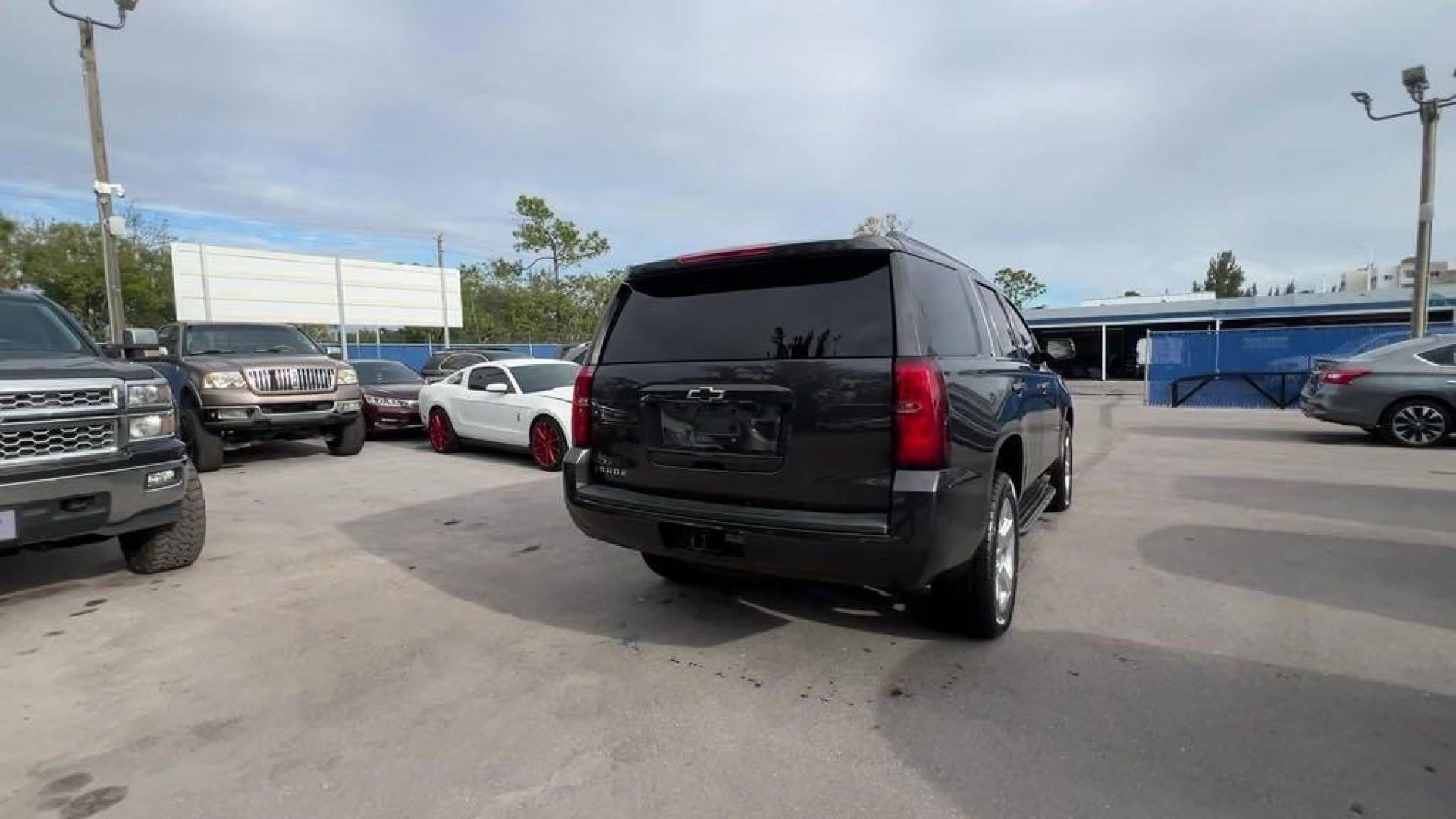 2016 Tungsten Metallic /Black Chevrolet Tahoe LT (1GNSCBKC1GR) with an EcoTec3 5.3L V8 engine, Automatic transmission, located at 27610 S Dixie Hwy, Homestead, FL, 33032, (305) 749-2348, 25.510241, -80.438301 - Photo#4