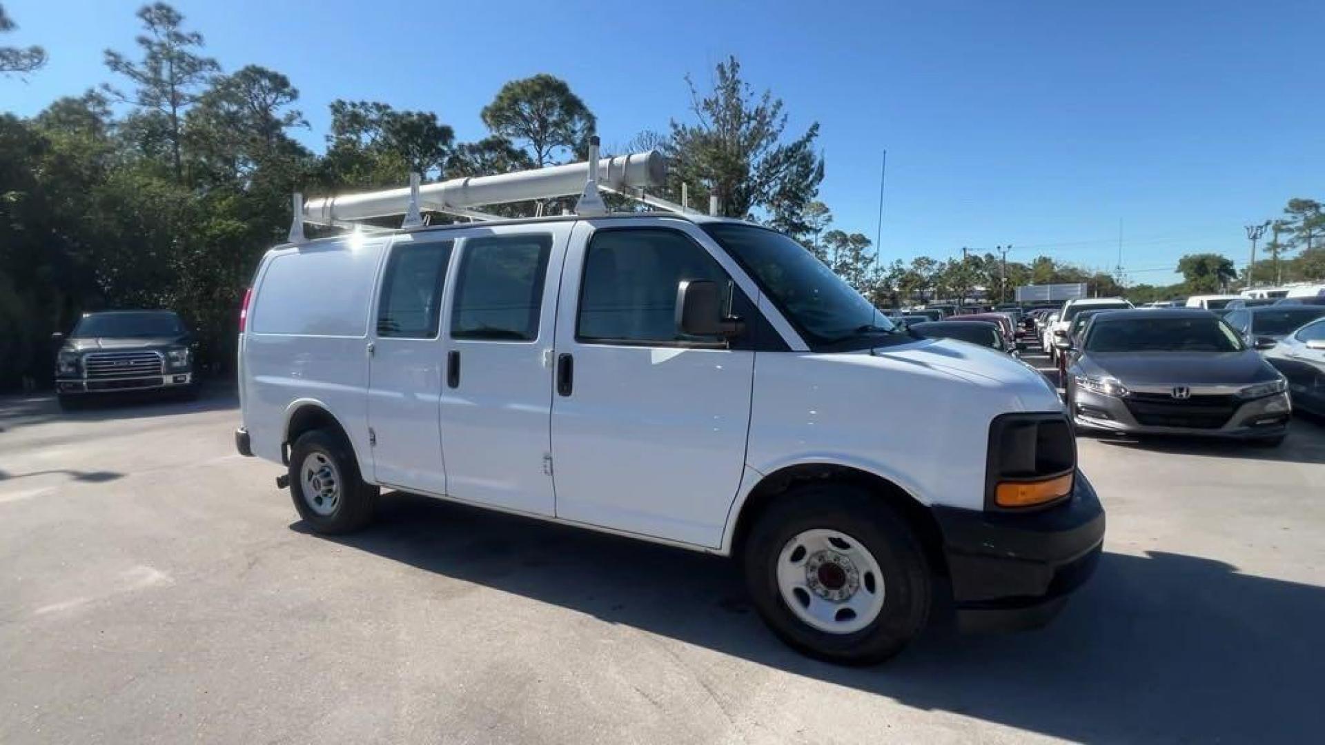 2017 Summit White /Medium Pewter GMC Savana 2500 Work Van (1GTW7AFF2H1) with an Vortec 4.8L V8 SFI engine, Automatic transmission, located at 27610 S Dixie Hwy, Homestead, FL, 33032, (305) 749-2348, 25.510241, -80.438301 - Photo#6