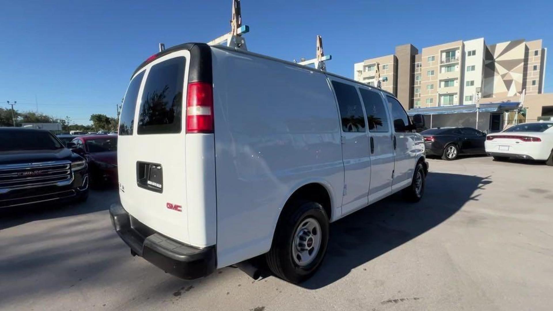 2016 Summit White /Medium Pewter GMC Savana 2500 Work Van (1GTW7AFF2G1) with an Vortec 4.8L V8 SFI engine, Automatic transmission, located at 27610 S Dixie Hwy, Homestead, FL, 33032, (305) 749-2348, 25.510241, -80.438301 - Photo#3