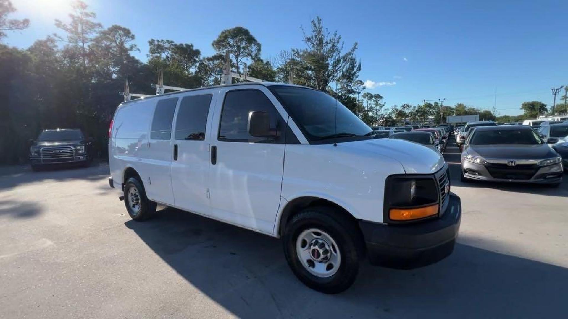 2016 Summit White /Medium Pewter GMC Savana 2500 Work Van (1GTW7AFF2G1) with an Vortec 4.8L V8 SFI engine, Automatic transmission, located at 27610 S Dixie Hwy, Homestead, FL, 33032, (305) 749-2348, 25.510241, -80.438301 - Photo#5