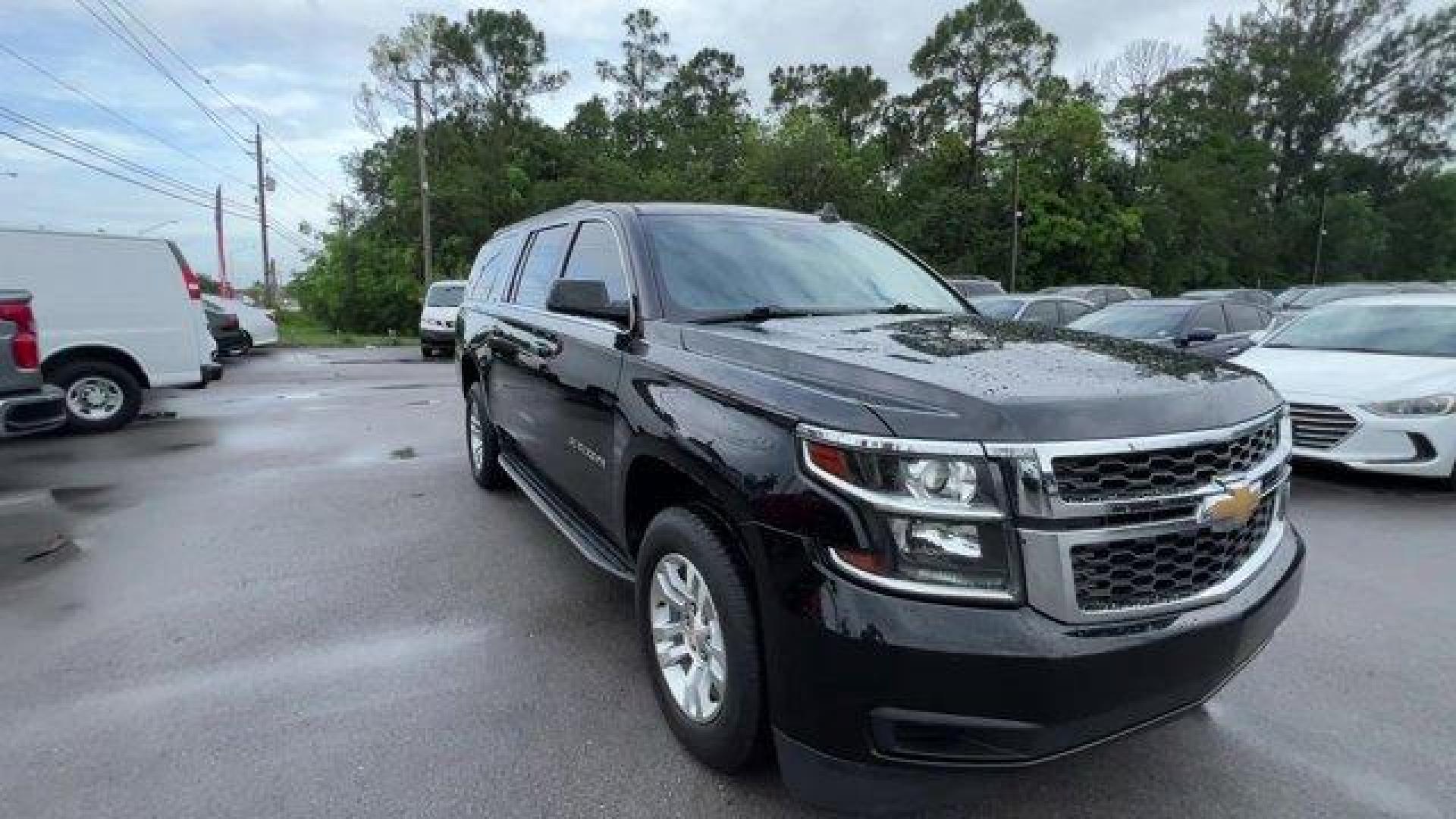 2019 Black /Jet Black/Dark Ash Chevrolet Suburban LT (1GNSCHKC5KR) with an 8 5.3L engine, Automatic transmission, located at 27610 S Dixie Hwy, Homestead, FL, 33032, (305) 749-2348, 25.510241, -80.438301 - Delivers 22 Highway MPG and 15 City MPG! This Chevrolet Suburban delivers a Gas/Ethanol V8 5.3L/ engine powering this Automatic transmission. WHEELS, 18 X 8.5 (45.7 CM X 21.6 CM) ALUMINUM WITH HIGH-POLISHED FINISH (STD), TRANSMISSION, 6-SPEED AUTOMATIC, ELECTRONICALLY CONTROLLED with overdrive and t - Photo#6