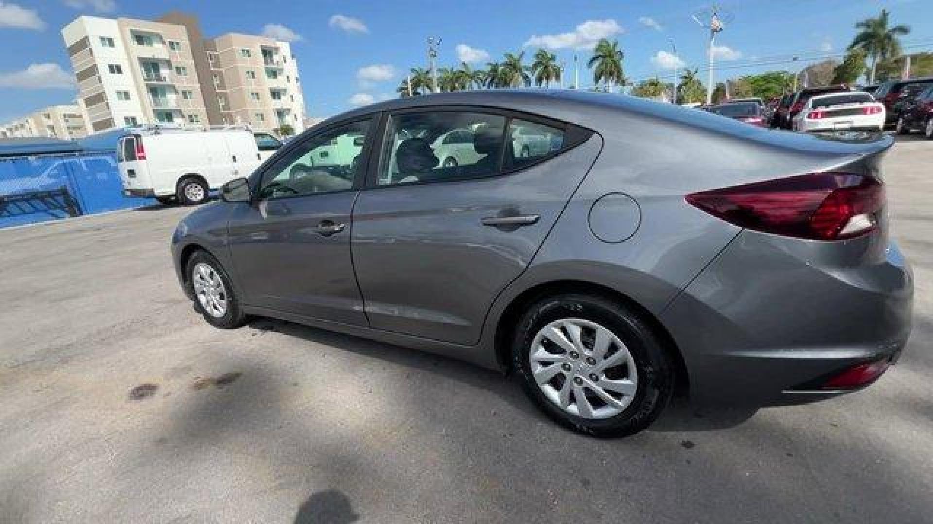 2019 Machine Gray /Gray Hyundai Elantra (5NPD74LF1KH) with an 4 2.0 L engine, Automatic transmission, located at 27610 S Dixie Hwy, Homestead, FL, 33032, (305) 749-2348, 25.510241, -80.438301 - Boasts 38 Highway MPG and 29 City MPG! This Hyundai Elantra boasts a Regular Unleaded I-4 2.0 L/122 engine powering this Automatic transmission. OPTION GROUP 01, MACHINE GRAY, GRAY, PREMIUM CLOTH SEAT TRIM.* This Hyundai Elantra Features the Following Options *CARPETED FLOOR MATS, Window Grid Antenn - Photo#2