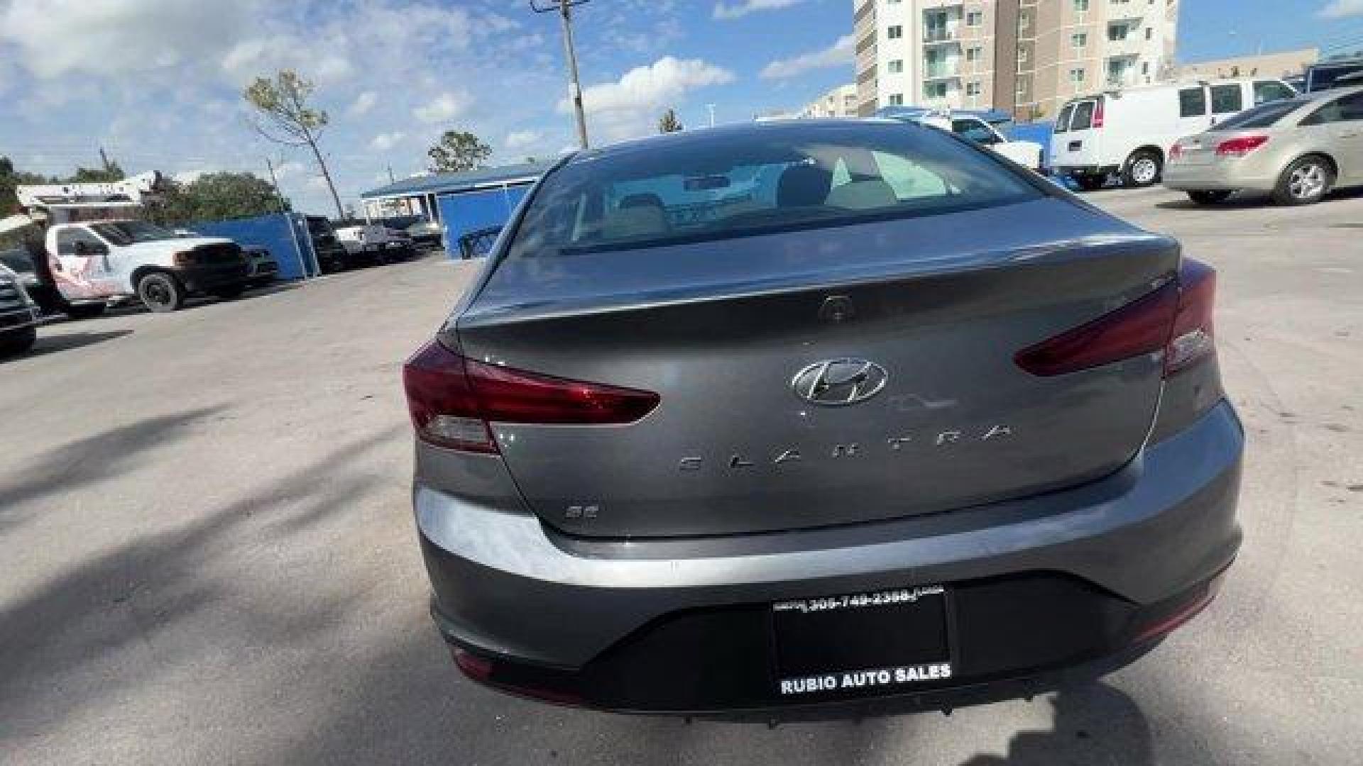 2019 Machine Gray /Gray Hyundai Elantra (5NPD74LF1KH) with an 4 2.0 L engine, Automatic transmission, located at 27610 S Dixie Hwy, Homestead, FL, 33032, (305) 749-2348, 25.510241, -80.438301 - Boasts 38 Highway MPG and 29 City MPG! This Hyundai Elantra boasts a Regular Unleaded I-4 2.0 L/122 engine powering this Automatic transmission. OPTION GROUP 01, MACHINE GRAY, GRAY, PREMIUM CLOTH SEAT TRIM.* This Hyundai Elantra Features the Following Options *CARPETED FLOOR MATS, Window Grid Antenn - Photo#3