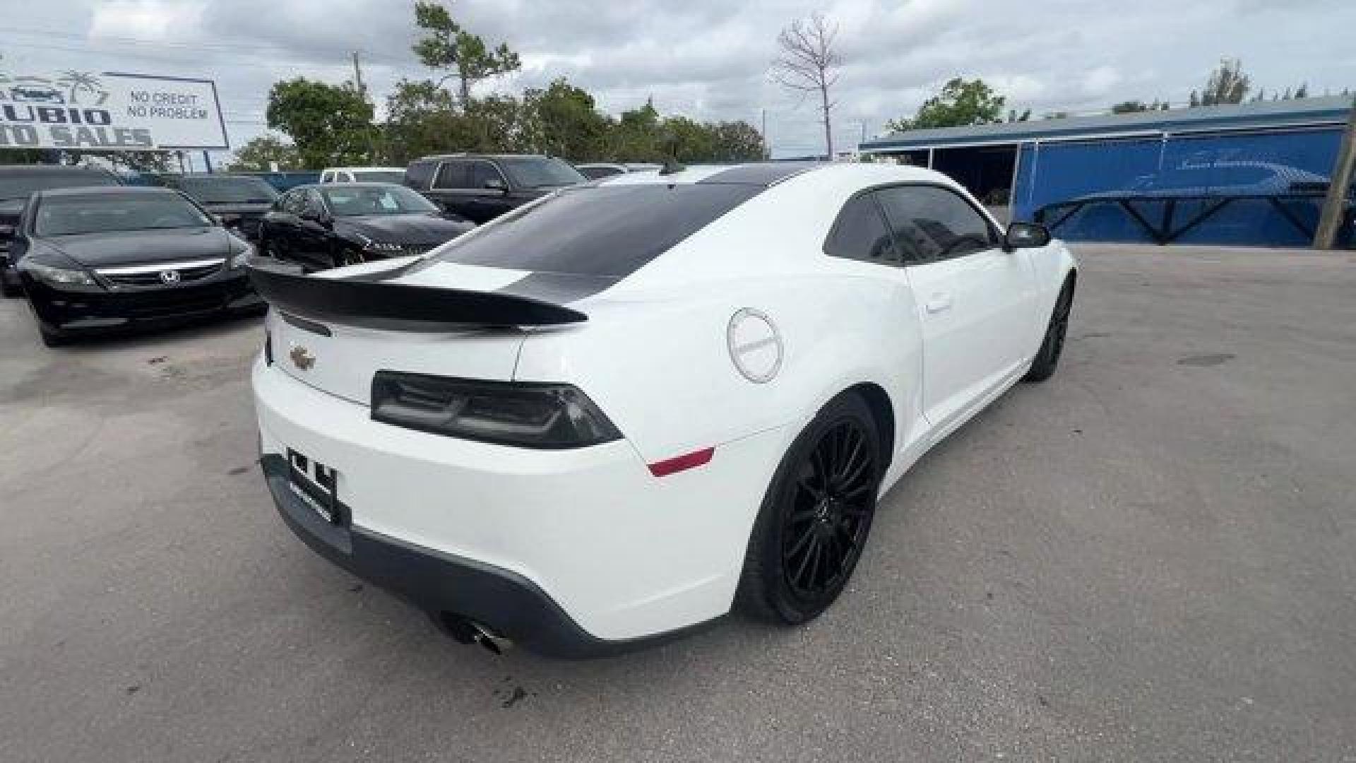 2015 Summit White /Black Chevrolet Camaro (2G1FB1E31F9) with an 6 3.6L engine, Automatic transmission, located at 27610 S Dixie Hwy, Homestead, FL, 33032, (305) 749-2348, 25.510241, -80.438301 - KBB.com Best Buy Awards Finalist. Only 86,689 Miles! Delivers 30 Highway MPG and 19 City MPG! This Chevrolet Camaro delivers a Gas V6 3.6L/217 engine powering this Automatic transmission. WHEELS, 18 (45.7 CM) PAINTED ALUMINUM (STD), WHEEL AND TIRE, SPARE, COMPACT includes 18 (45.7 cm) steel spare wh - Photo#3