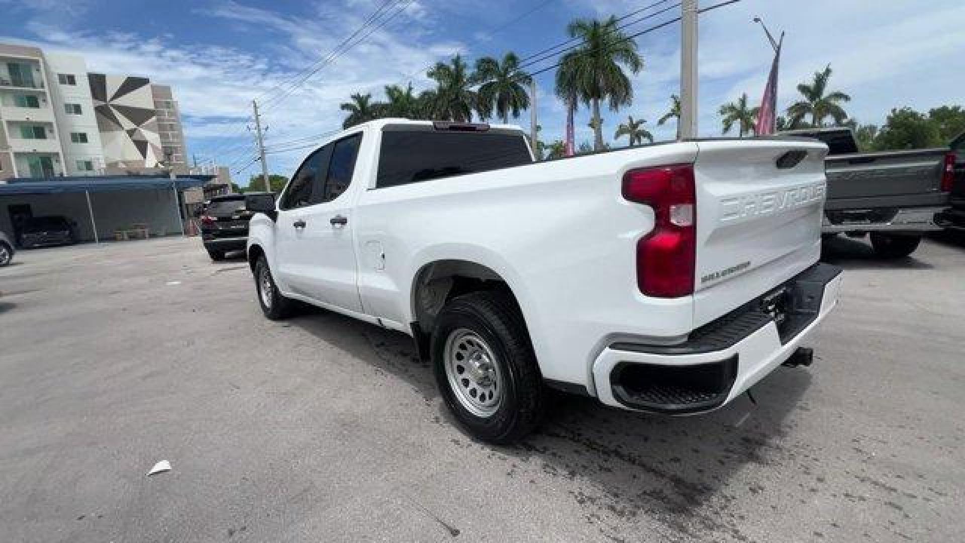 2020 Summit White /Jet Black Chevrolet Silverado 1500 (1GCRYAEF9LZ) with an 8 5.3L engine, Automatic transmission, located at 27610 S Dixie Hwy, Homestead, FL, 33032, (305) 749-2348, 25.510241, -80.438301 - Boasts 20 Highway MPG and 15 City MPG! This Chevrolet Silverado 1500 delivers a Gas V8 5.3L/325 engine powering this Automatic transmission. Z71 OFF-ROAD PACKAGE includes (Z71) Off-Road suspension, (JHD) Hill Descent Control, (NZZ) skid plates and (K47) high-capacity air filter Includes Z71 hard bad - Photo#1