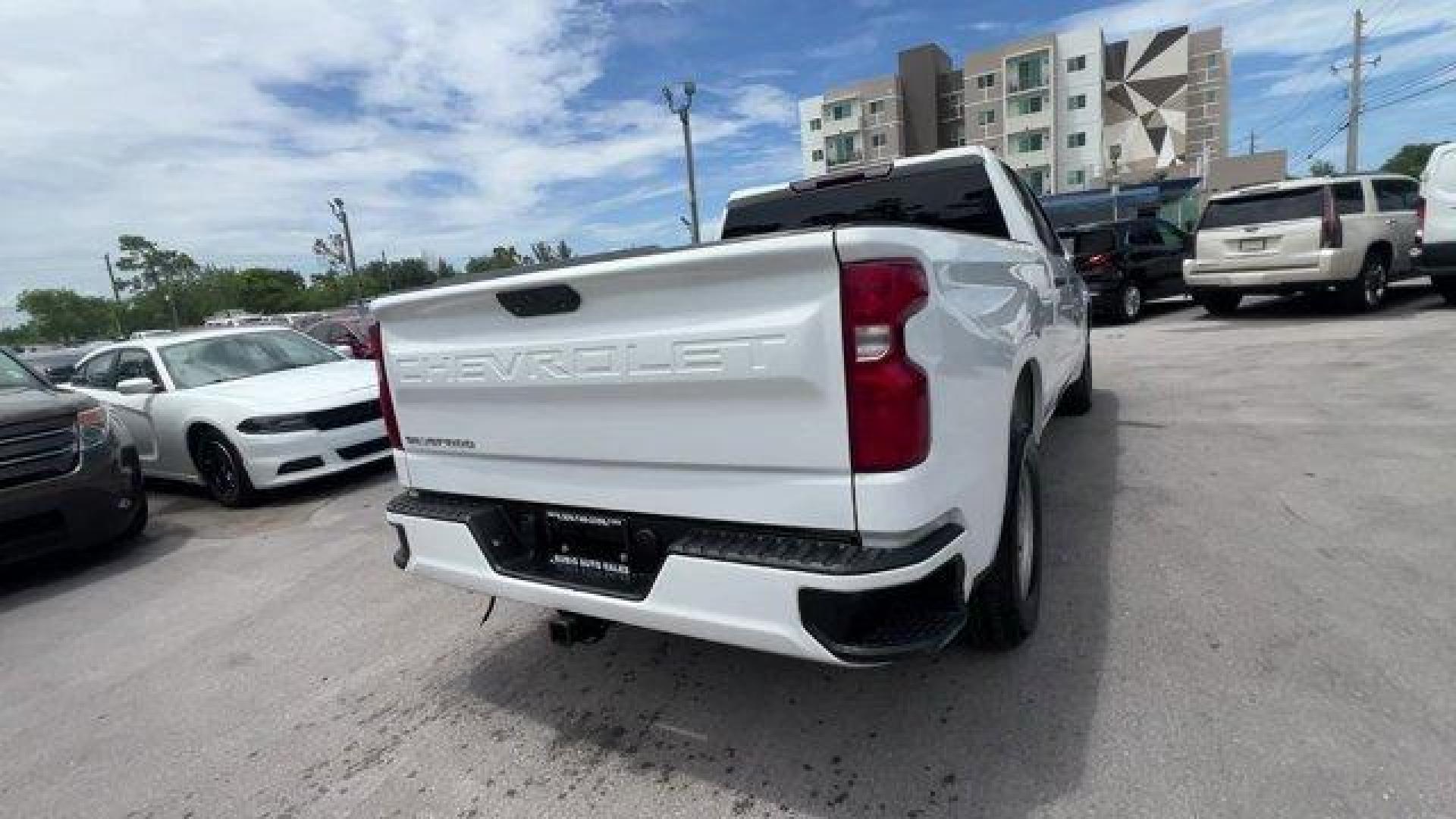 2020 Summit White /Jet Black Chevrolet Silverado 1500 (1GCRYAEF9LZ) with an 8 5.3L engine, Automatic transmission, located at 27610 S Dixie Hwy, Homestead, FL, 33032, (305) 749-2348, 25.510241, -80.438301 - Boasts 20 Highway MPG and 15 City MPG! This Chevrolet Silverado 1500 delivers a Gas V8 5.3L/325 engine powering this Automatic transmission. Z71 OFF-ROAD PACKAGE includes (Z71) Off-Road suspension, (JHD) Hill Descent Control, (NZZ) skid plates and (K47) high-capacity air filter Includes Z71 hard bad - Photo#2