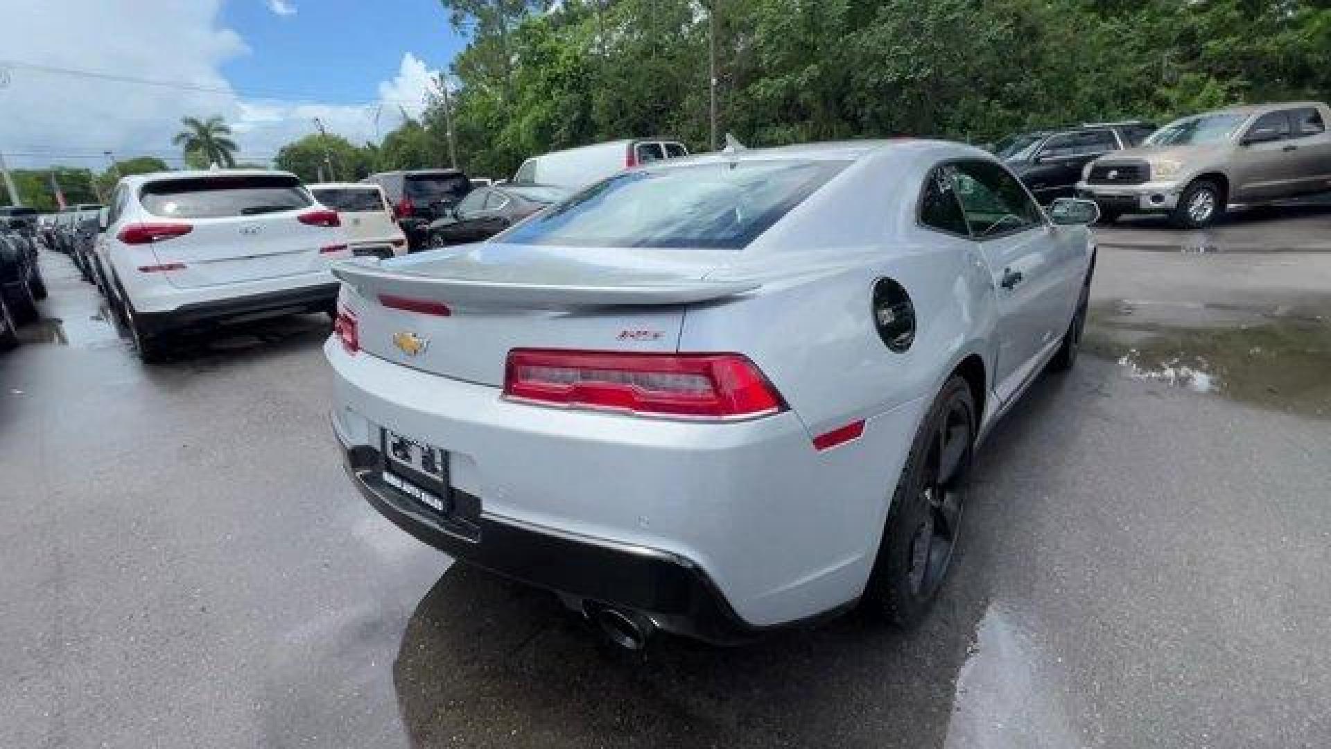 2015 Silver Ice Metallic /Black Chevrolet Camaro (2G1FF1E31F9) with an 6 3.6L engine, Automatic transmission, located at 27610 S Dixie Hwy, Homestead, FL, 33032, (305) 749-2348, 25.510241, -80.438301 - KBB.com Best Buy Awards Finalist. Only 95,974 Miles! Scores 27 Highway MPG and 18 City MPG! This Chevrolet Camaro boasts a Gas V6 3.6L/217 engine powering this Automatic transmission. WHEELS, 20 X 8 (50.8 CM X 20.3 CM) FRONT AND 20 X 9 (50.8 CM X 22.9 CM) REAR FLANGELESS, PAINTED ALUMINUM WITH BRIGH - Photo#4