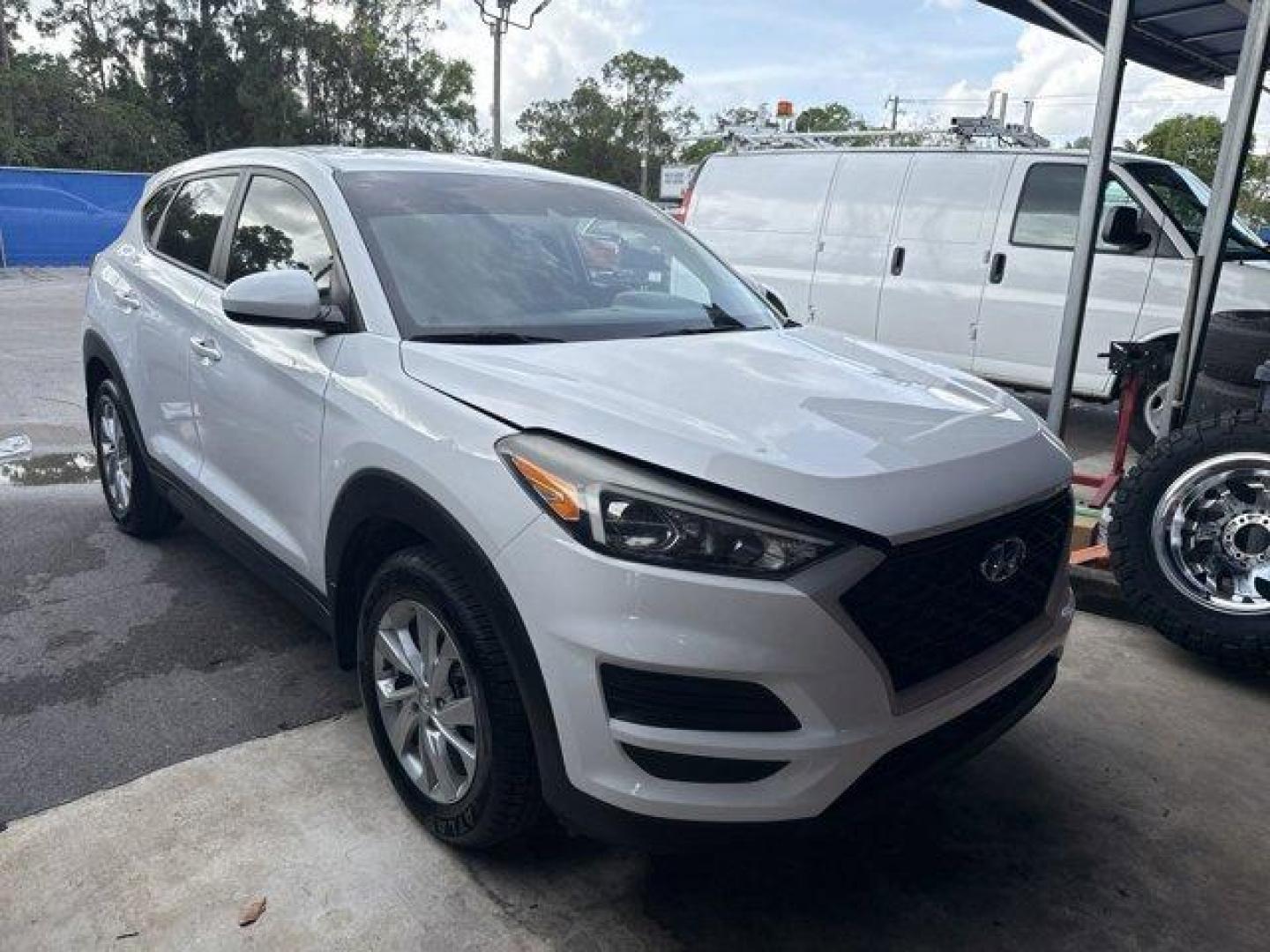 2020 Winter White /Gray Hyundai Tucson (KM8J23A42LU) with an 4 2.0 L engine, Automatic transmission, located at 27610 S Dixie Hwy, Homestead, FL, 33032, (305) 749-2348, 25.510241, -80.438301 - Scores 28 Highway MPG and 23 City MPG! This Hyundai Tucson delivers a Regular Unleaded I-4 2.0 L/122 engine powering this Automatic transmission. WINTER WHITE, REVERSIBLE CARGO TRAY -inc: rubber-like non-slip protective cover for rear cargo compartment, OPTION GROUP 01.*This Hyundai Tucson Comes Equ - Photo#7