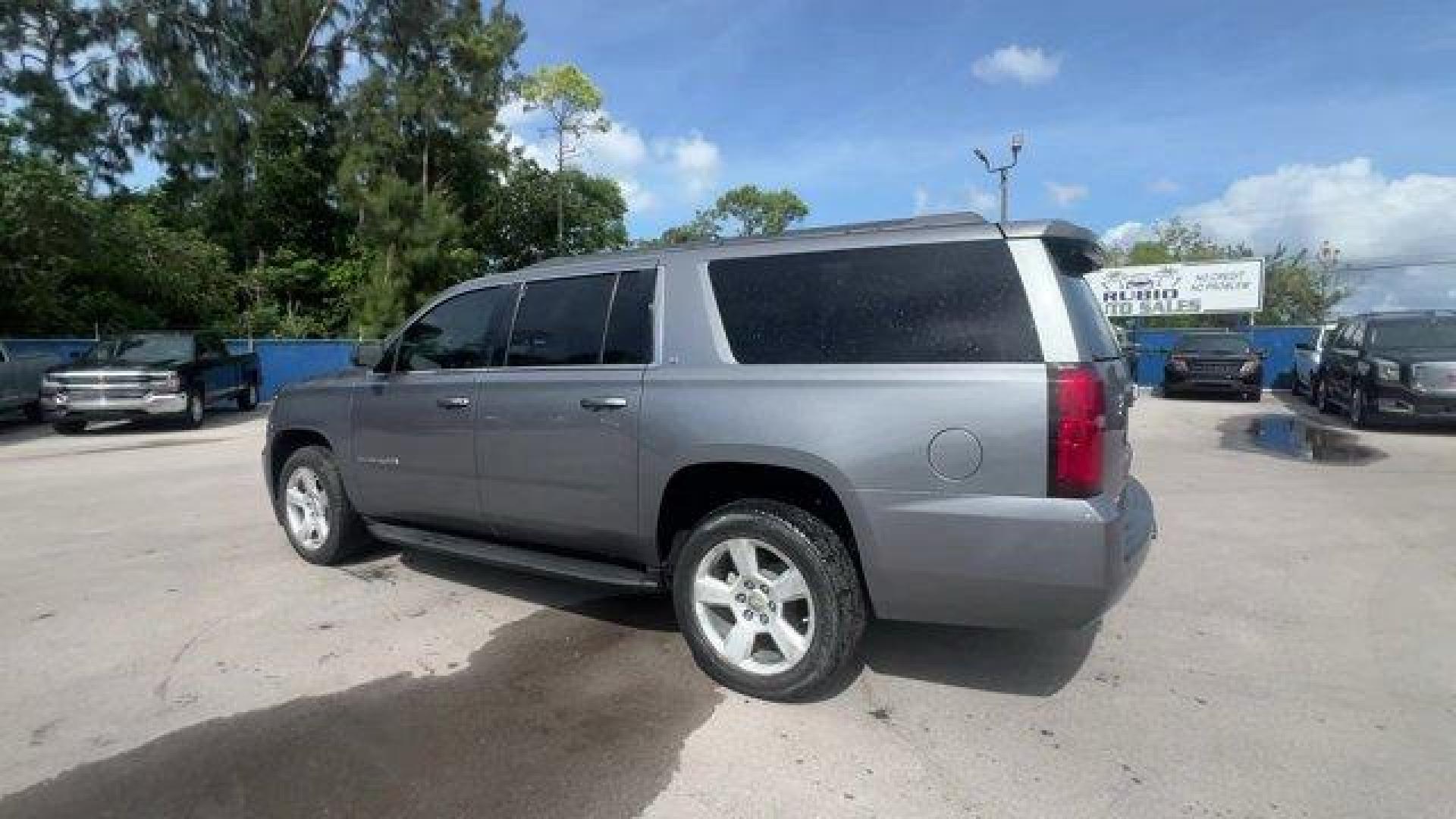 2018 Satin Steel Metallic /Jet Black Chevrolet Suburban (1GNSCHKC7JR) with an 8 5.3L engine, Automatic transmission, located at 27610 S Dixie Hwy, Homestead, FL, 33032, (305) 749-2348, 25.510241, -80.438301 - KBB.com 10 Most Awarded Brands. Scores 23 Highway MPG and 16 City MPG! This Chevrolet Suburban delivers a Gas/Ethanol V8 5.3L/ engine powering this Automatic transmission. WHEELS, 20 X 9 (50.8 CM X 22.9 CM) POLISHED-ALUMINUM, TRANSMISSION, 6-SPEED AUTOMATIC, ELECTRONICALLY CONTROLLED with overdrive - Photo#2