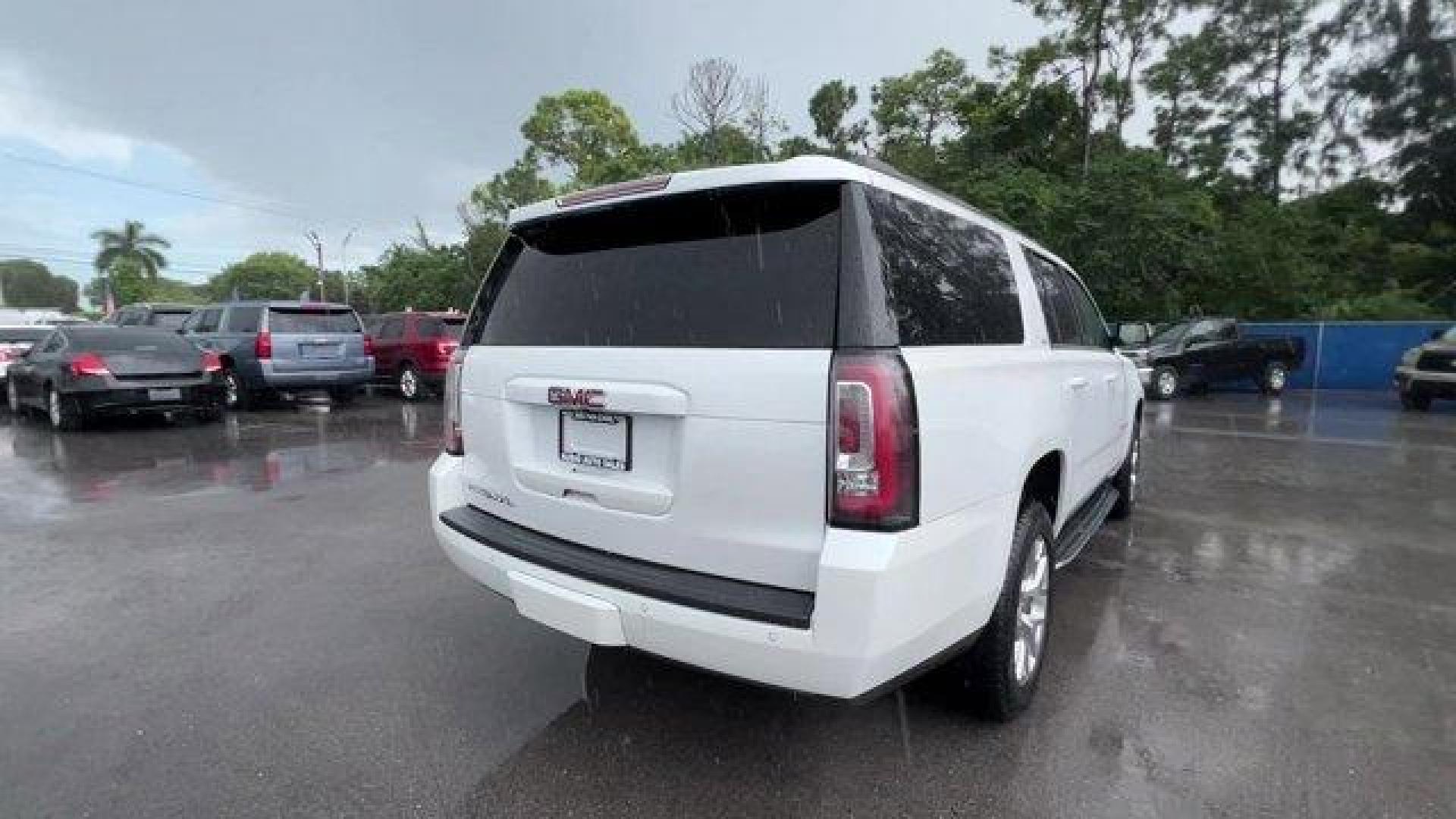 2017 White Frost Tricoat /Cocoa/Dune GMC Yukon XL (1GKS1GKC2HR) with an 8 5.3L engine, Automatic transmission, located at 27610 S Dixie Hwy, Homestead, FL, 33032, (305) 749-2348, 25.510241, -80.438301 - KBB.com Brand Image Awards. Delivers 23 Highway MPG and 16 City MPG! This GMC Yukon XL delivers a Gas V8 5.3L/325 engine powering this Automatic transmission. WHITE FROST TRICOAT, WHEELS, 20 X 9 (50.8 CM X 22.9 CM) POLISHED ALUMINUM, TRANSMISSION, 6-SPEED AUTOMATIC, ELECTRONICALLY CONTROLLED with ov - Photo#4