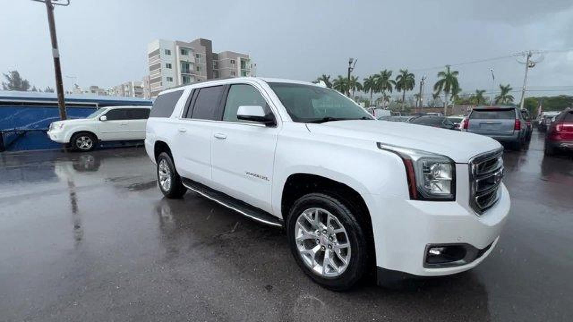 2017 White Frost Tricoat /Cocoa/Dune GMC Yukon XL (1GKS1GKC2HR) with an 8 5.3L engine, Automatic transmission, located at 27610 S Dixie Hwy, Homestead, FL, 33032, (305) 749-2348, 25.510241, -80.438301 - KBB.com Brand Image Awards. Delivers 23 Highway MPG and 16 City MPG! This GMC Yukon XL delivers a Gas V8 5.3L/325 engine powering this Automatic transmission. WHITE FROST TRICOAT, WHEELS, 20 X 9 (50.8 CM X 22.9 CM) POLISHED ALUMINUM, TRANSMISSION, 6-SPEED AUTOMATIC, ELECTRONICALLY CONTROLLED with ov - Photo#6