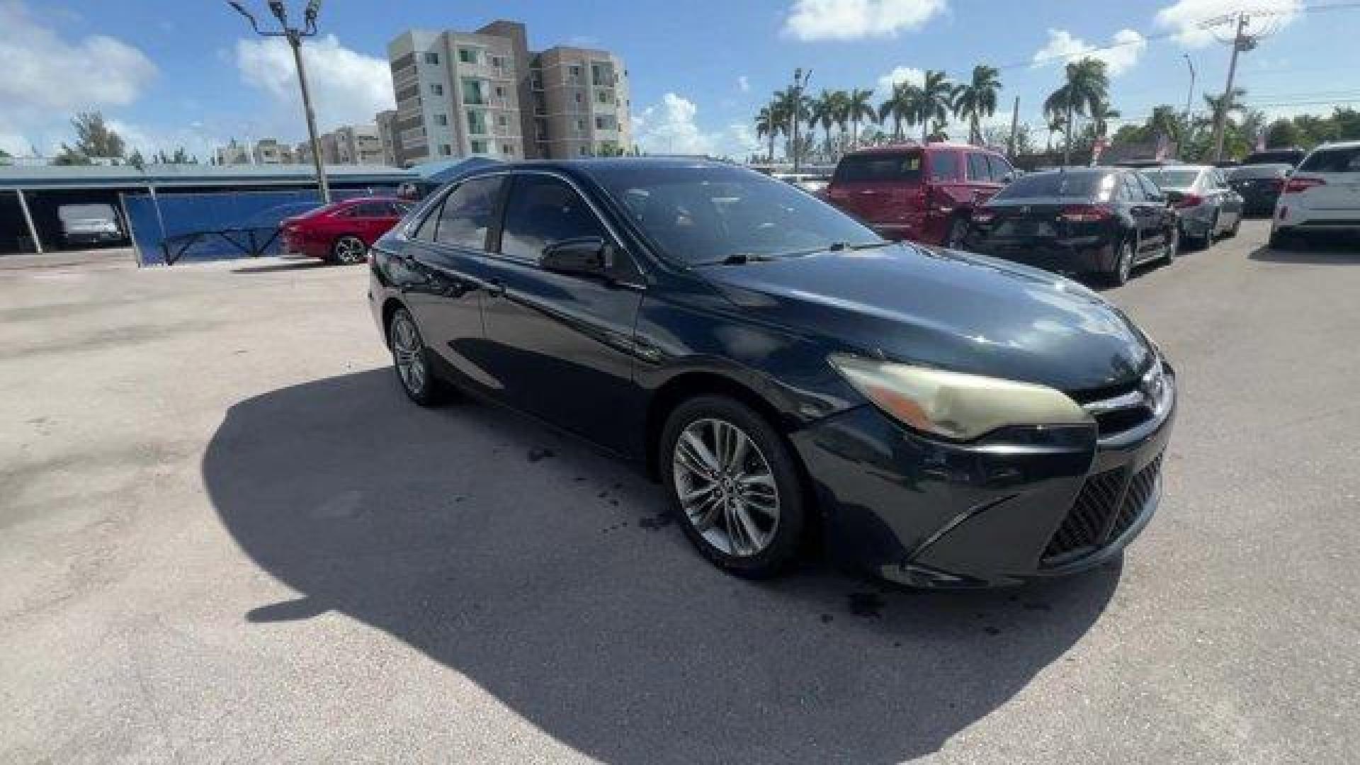 2016 Black Toyota Camry (4T1BF1FK6GU) with an 4 2.5 L engine, Automatic transmission, located at 27610 S Dixie Hwy, Homestead, FL, 33032, (305) 749-2348, 25.510241, -80.438301 - KBB.com 10 Most Comfortable Cars Under $30,000. Scores 35 Highway MPG and 25 City MPG! This Toyota Camry delivers a Regular Unleaded I-4 2.5 L/152 engine powering this Automatic transmission. Window Grid Antenna, Variable Intermittent Wipers, Valet Function.* This Toyota Camry Features the Following - Photo#5