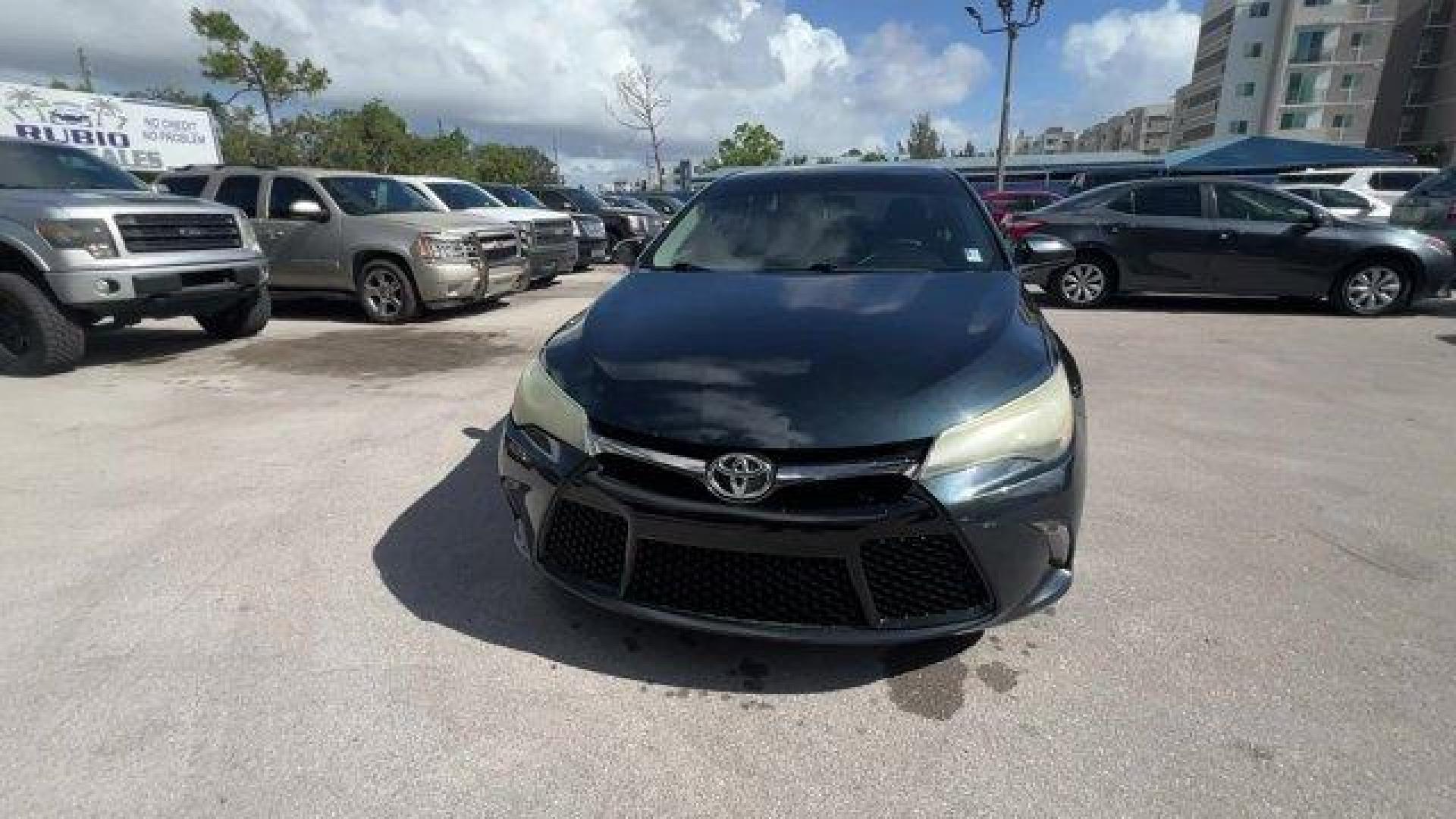 2016 Black Toyota Camry (4T1BF1FK6GU) with an 4 2.5 L engine, Automatic transmission, located at 27610 S Dixie Hwy, Homestead, FL, 33032, (305) 749-2348, 25.510241, -80.438301 - KBB.com 10 Most Comfortable Cars Under $30,000. Scores 35 Highway MPG and 25 City MPG! This Toyota Camry delivers a Regular Unleaded I-4 2.5 L/152 engine powering this Automatic transmission. Window Grid Antenna, Variable Intermittent Wipers, Valet Function.* This Toyota Camry Features the Following - Photo#6