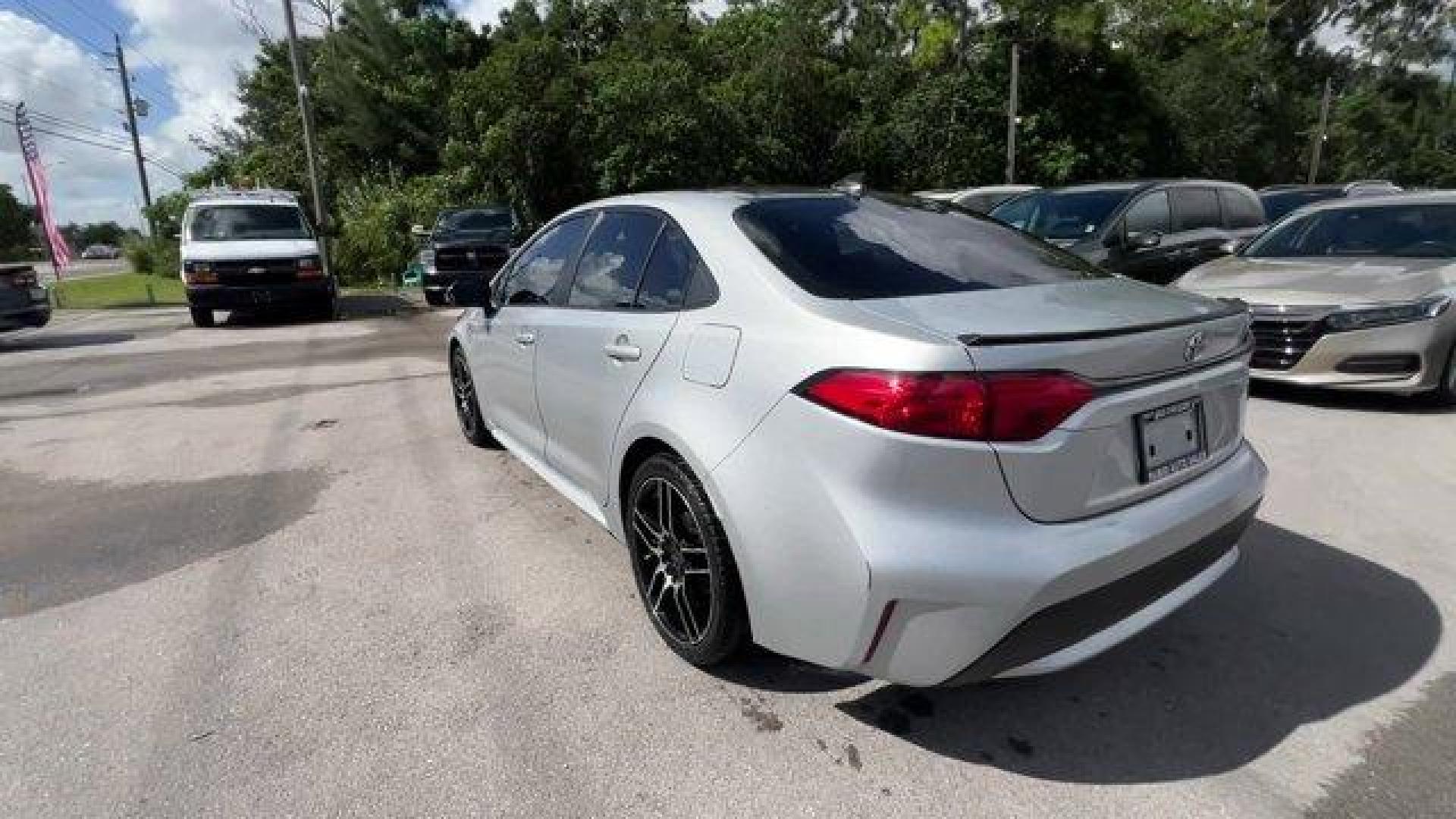 2020 Silver Toyota Corolla (5YFEPRAE6LP) with an 4 1.8 L engine, Variable transmission, located at 27610 S Dixie Hwy, Homestead, FL, 33032, (305) 749-2348, 25.510241, -80.438301 - KBB.com 10 Coolest New Cars Under $20,000. Delivers 38 Highway MPG and 30 City MPG! This Toyota Corolla boasts a Regular Unleaded I-4 1.8 L/110 engine powering this Variable transmission. Wheels: 16 Wide Vent Steel, Wheels w/Full Wheel Covers, Variable Intermittent Wipers.* This Toyota Corolla Featu - Photo#2