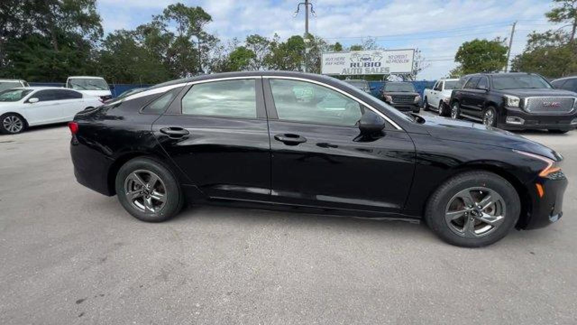 2021 Ebony Black /Black Kia K5 (5XXG14J28MG) with an 4 1.6 L engine, Automatic transmission, located at 27610 S Dixie Hwy, Homestead, FL, 33032, (305) 749-2348, 25.510241, -80.438301 - Delivers 37 Highway MPG and 27 City MPG! This Kia K5 delivers a Intercooled Turbo Regular Unleaded I-4 1.6 L/98 engine powering this Automatic transmission. EBONY BLACK, CARPETED FLOOR MATS, BLACK, CLOTH SEAT TRIM.*This Kia K5 Comes Equipped with These Options *Window Grid Antenna, Wheels: 6.5J x 16 - Photo#5