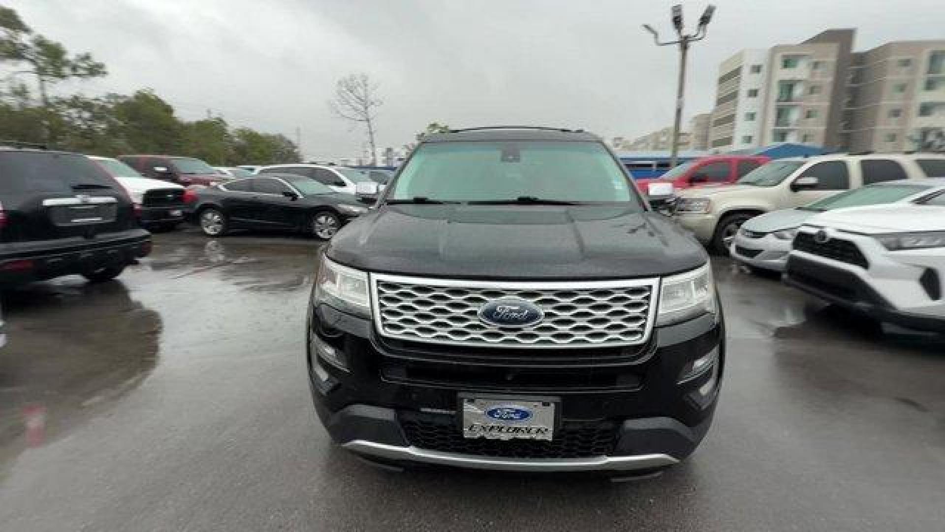 2016 Black Ford Explorer (1FM5K8HT7GG) with an 6 3.5 L engine, Automatic transmission, located at 27610 S Dixie Hwy, Homestead, FL, 33032, (305) 749-2348, 25.510241, -80.438301 - KBB.com Best Buy Awards Finalist. Scores 22 Highway MPG and 16 City MPG! This Ford Explorer delivers a Twin Turbo Premium Unleaded V-6 3.5 L/213 engine powering this Automatic transmission. Wheels: 20 Bright Machined Face Aluminum -inc: tarnished dark painted pockets, Voice Activated Dual Zone Front - Photo#6