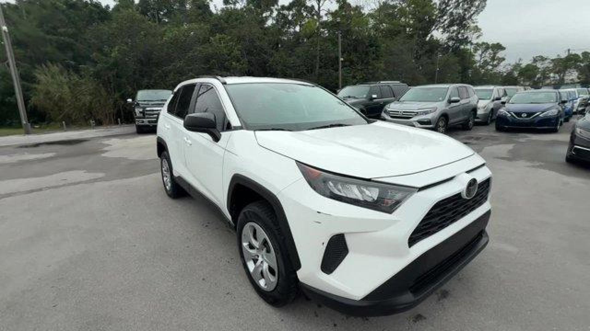 2020 White Toyota RAV4 (2T3H1RFV9LC) with an 4 2.5 L engine, Automatic transmission, located at 27610 S Dixie Hwy, Homestead, FL, 33032, (305) 749-2348, 25.510241, -80.438301 - Scores 35 Highway MPG and 27 City MPG! This Toyota RAV4 boasts a Regular Unleaded I-4 2.5 L/152 engine powering this Automatic transmission. Wheels: 17 Steel -inc: silver six-spoke wheel covers, Urethane Gear Shifter Material, Trip Computer.* This Toyota RAV4 Features the Following Options *Transmis - Photo#6