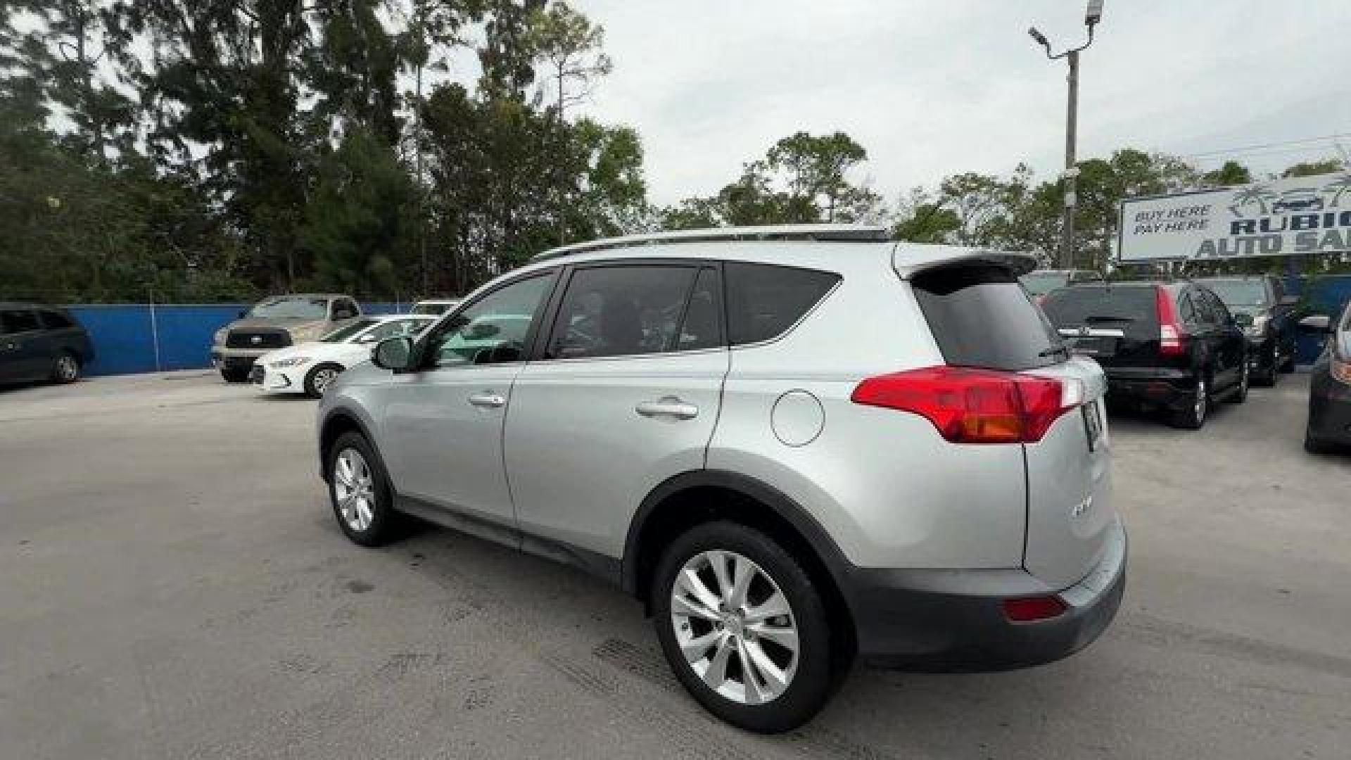 2013 Silver Toyota RAV4 (2T3YFREV4DW) with an 4 2.5L engine, Automatic transmission, located at 27610 S Dixie Hwy, Homestead, FL, 33032, (305) 749-2348, 25.510241, -80.438301 - IIHS Top Safety Pick. Only 132,616 Miles! Scores 31 Highway MPG and 24 City MPG! This Toyota RAV4 delivers a Gas I4 2.5L/152 engine powering this Automatic transmission. Washer linked variable intermittent windshield wiper, Traction control (TRAC), Tire pressure warning system.* This Toyota RAV4 Fea - Photo#2