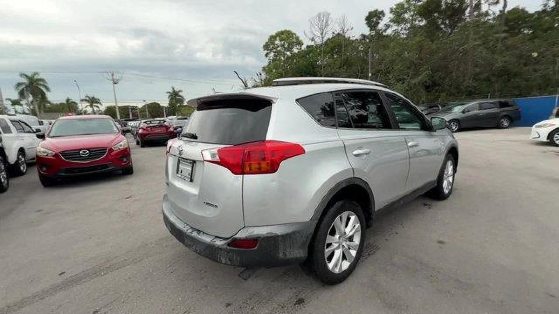 2013 Silver Toyota RAV4 (2T3YFREV4DW) with an 4 2.5L engine, Automatic transmission, located at 27610 S Dixie Hwy, Homestead, FL, 33032, (305) 749-2348, 25.510241, -80.438301 - IIHS Top Safety Pick. Only 132,616 Miles! Scores 31 Highway MPG and 24 City MPG! This Toyota RAV4 delivers a Gas I4 2.5L/152 engine powering this Automatic transmission. Washer linked variable intermittent windshield wiper, Traction control (TRAC), Tire pressure warning system.* This Toyota RAV4 Fea - Photo#4