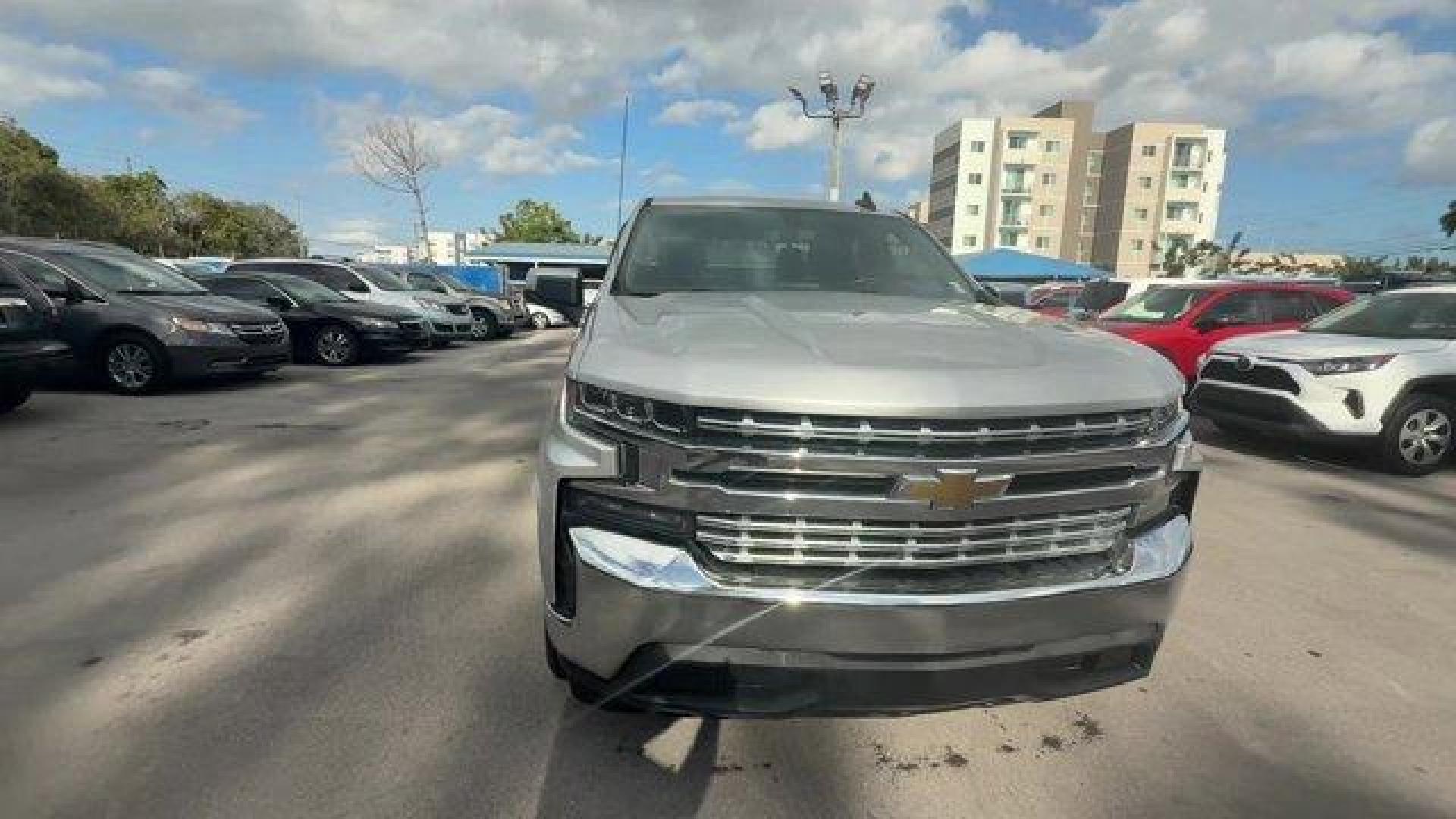 2019 Silver Ice Metallic /Jet Black Chevrolet Silverado 1500 (3GCPWCED0KG) with an 8 5.3L engine, Automatic transmission, located at 27610 S Dixie Hwy, Homestead, FL, 33032, (305) 749-2348, 25.510241, -80.438301 - Boasts 23 Highway MPG and 17 City MPG! This Chevrolet Silverado 1500 boasts a Gas V8 5.3L/325 engine powering this Automatic transmission. WHEELS, 18 X 8.5 (45.7 CM X 21.6 CM) BRIGHT SILVER PAINTED ALUMINUM, USB PORTS, DUAL, CHARGE-ONLY (2ND ROW), TRANSMISSION, 8-SPEED AUTOMATIC, ELECTRONICALLY CONT - Photo#7