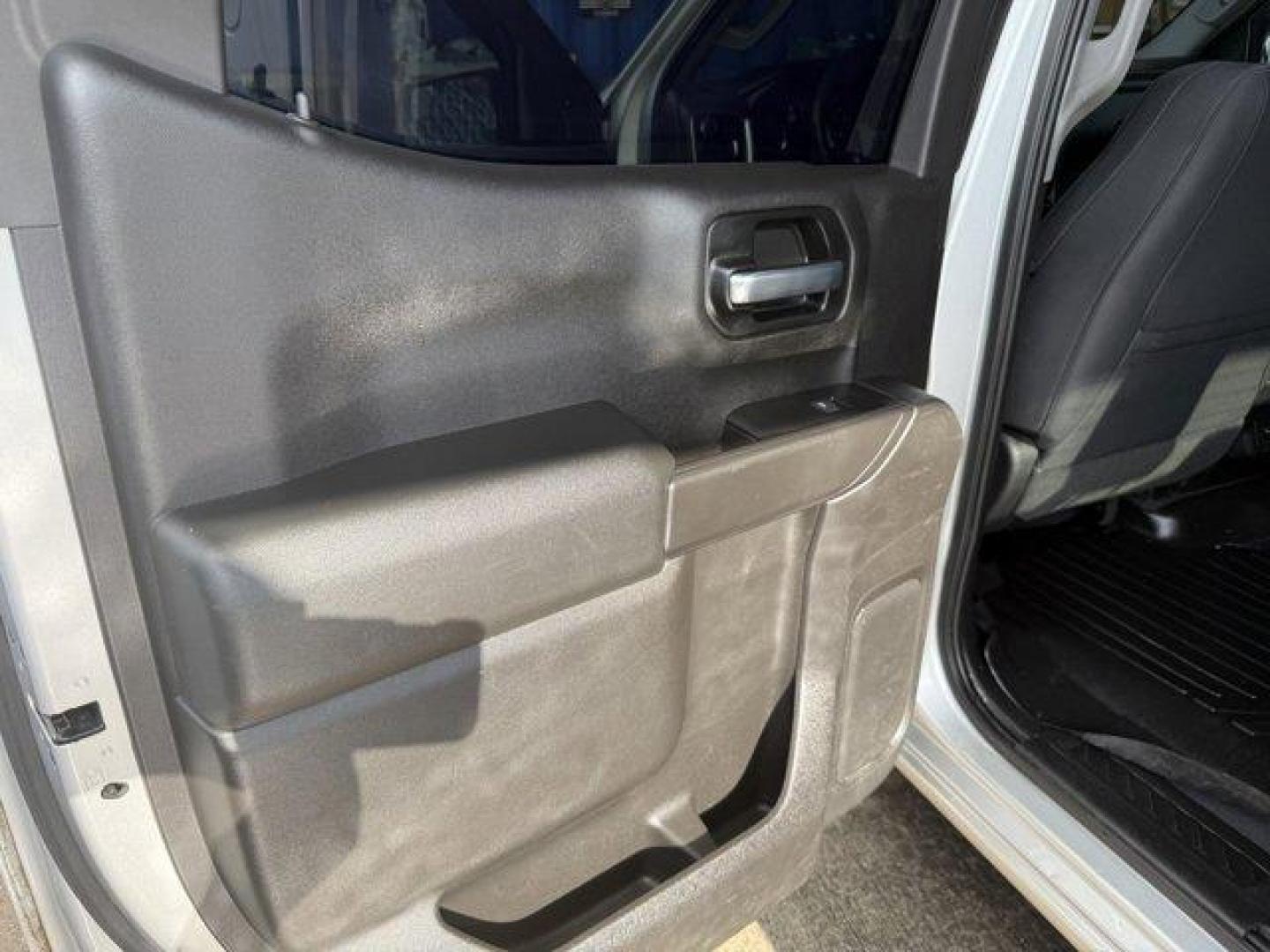 2019 Silver Ice Metallic /Jet Black Chevrolet Silverado 1500 (3GCPWCED0KG) with an 8 5.3L engine, Automatic transmission, located at 27610 S Dixie Hwy, Homestead, FL, 33032, (305) 749-2348, 25.510241, -80.438301 - Boasts 23 Highway MPG and 17 City MPG! This Chevrolet Silverado 1500 boasts a Gas V8 5.3L/325 engine powering this Automatic transmission. WHEELS, 18 X 8.5 (45.7 CM X 21.6 CM) BRIGHT SILVER PAINTED ALUMINUM, USB PORTS, DUAL, CHARGE-ONLY (2ND ROW), TRANSMISSION, 8-SPEED AUTOMATIC, ELECTRONICALLY CONT - Photo#12