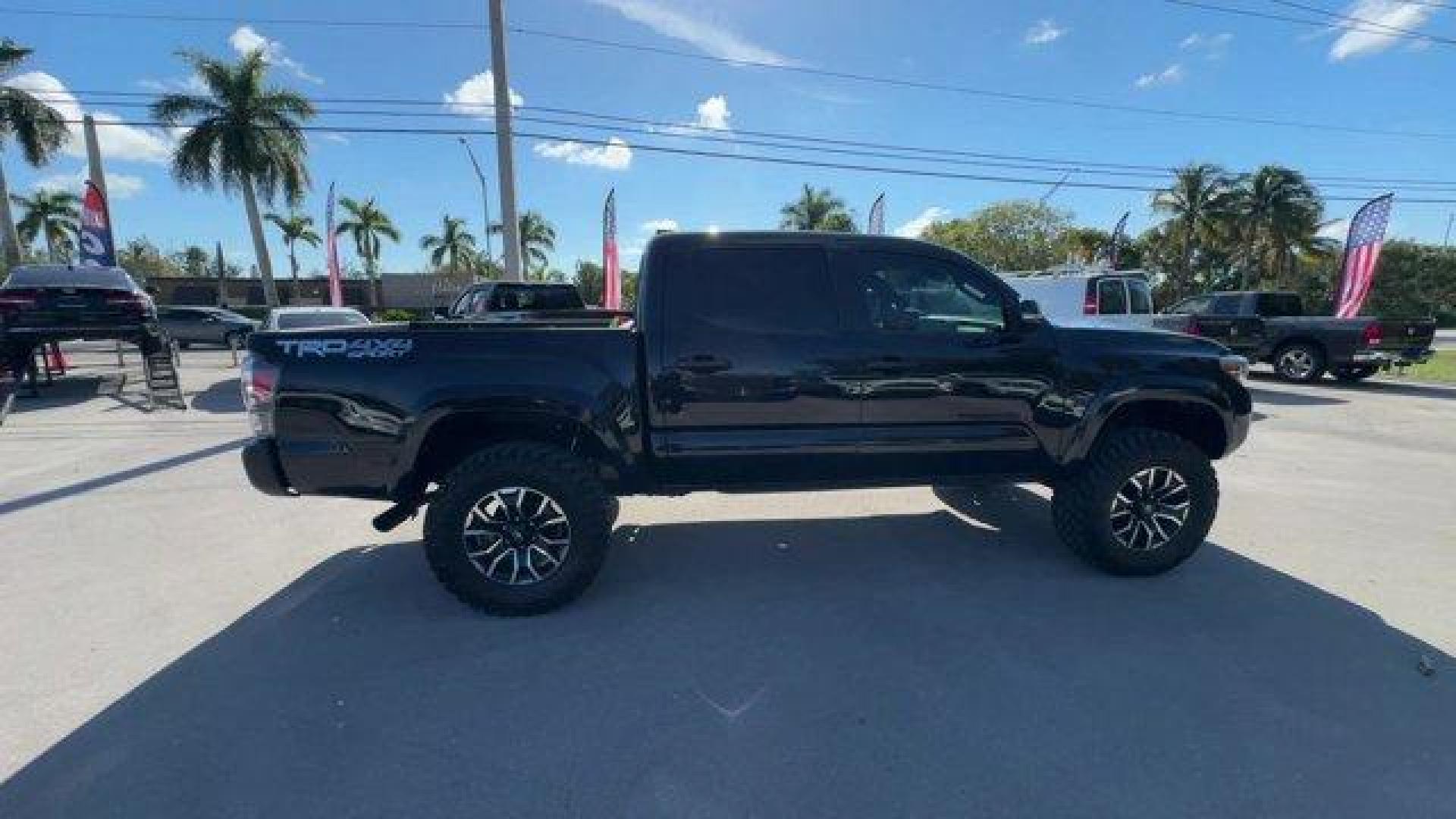 2020 Black Toyota Tacoma 4WD (3TYCZ5AN3LT) with an 6 3.5 L engine, Automatic transmission, located at 27610 S Dixie Hwy, Homestead, FL, 33032, (305) 749-2348, 25.510241, -80.438301 - Only 43,561 Miles! Scores 22 Highway MPG and 18 City MPG! This Toyota Tacoma 4WD delivers a Regular Unleaded V-6 3.5 L/211 engine powering this Automatic transmission. Wi-Fi Connect with up to 2GB within Mobile Hotspot Internet Access, Variable Intermittent Wipers, Transmission: 6-Speed Automatic -i - Photo#5