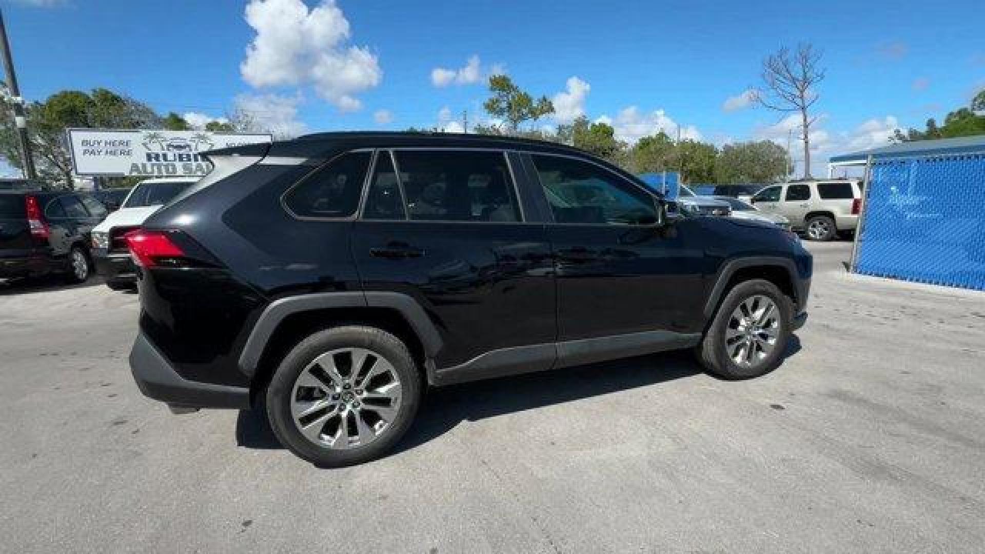 2020 Black Toyota RAV4 (2T3C1RFV9LC) with an 4 2.5 L engine, Automatic transmission, located at 27610 S Dixie Hwy, Homestead, FL, 33032, (305) 749-2348, 25.510241, -80.438301 - Boasts 35 Highway MPG and 28 City MPG! This Toyota RAV4 boasts a Regular Unleaded I-4 2.5 L/152 engine powering this Automatic transmission. Wheels: 19 Multi-Spoke Super Chrome Alloy, Variable Intermittent Wipers, Trunk/Hatch Auto-Latch.*This Toyota RAV4 Comes Equipped with These Options *Trip Compu - Photo#5