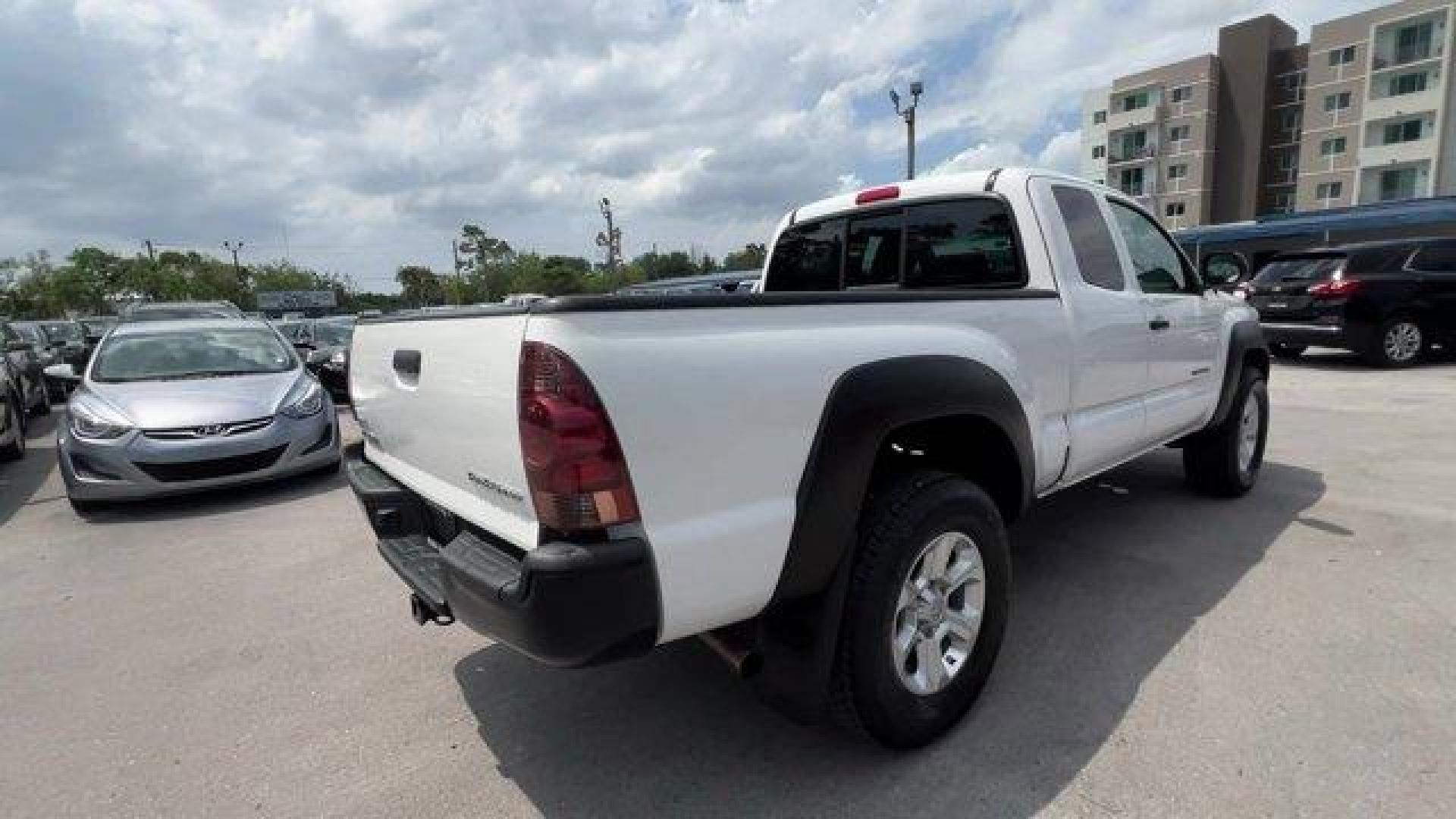 2014 White Toyota Tacoma PreRunner (5TFTX4GN0EX) with an 4 2.7 L engine, Automatic transmission, located at 27610 S Dixie Hwy, Homestead, FL, 33032, (305) 749-2348, 25.510241, -80.438301 - KBB.com Best Resale Value Awards. Delivers 24 Highway MPG and 19 City MPG! This Toyota Tacoma boasts a Regular Unleaded I-4 2.7 L/164 engine powering this Automatic transmission. Wheels: 16 x 7J+30 Style Steel, Urethane Gear Shifter Material, Transmission: 4-Speed Automatic w/ECT-i.* This Toyota Tac - Photo#4