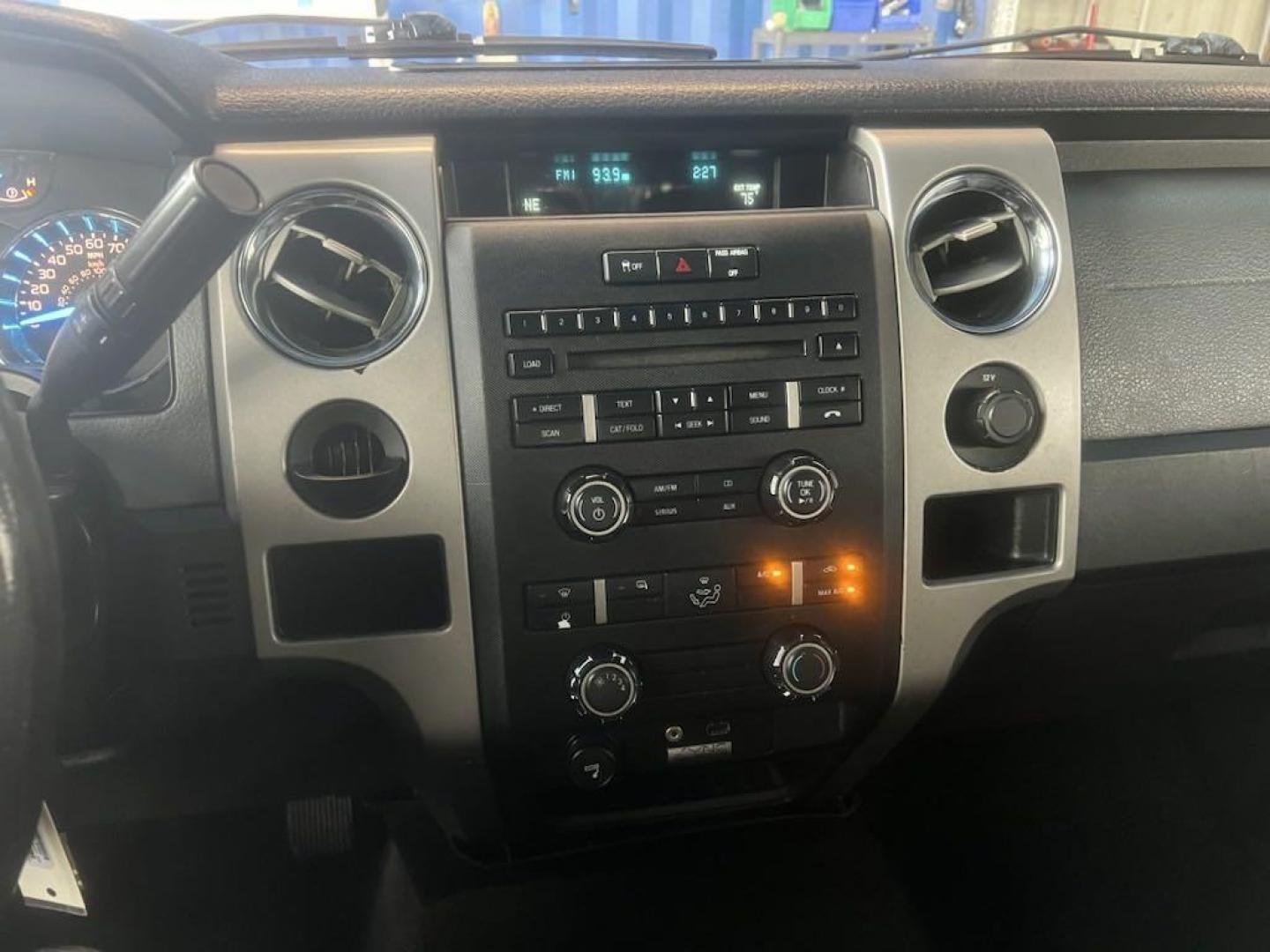 2011 White /Steel Gray Ford F-150 XLT (1FTFW1CF8BF) with an 5.0L V8 FFV engine, Automatic transmission, located at 27610 S Dixie Hwy, Homestead, FL, 33032, (305) 749-2348, 25.510241, -80.438301 - Photo#9