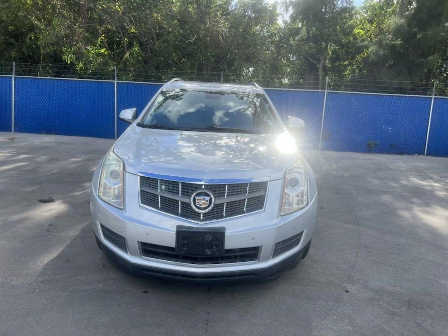 2012 Radiant Silver Metallic /Titanium W/Ebony Accents Cadillac SRX Luxury (3GYFNDE32CS) with an 3.6L V6 SIDI DOHC VVT engine, Automatic transmission, located at 27610 S Dixie Hwy, Homestead, FL, 33032, (305) 749-2348, 25.510241, -80.438301 - Photo#2