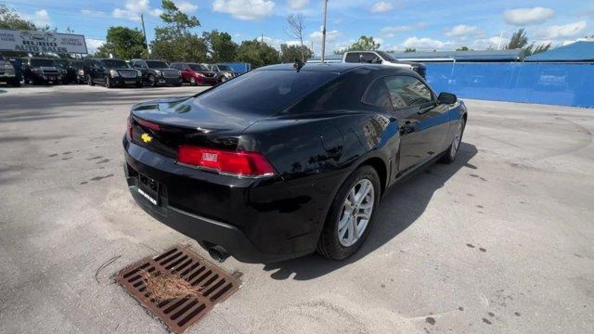 2015 Black /Black Chevrolet Camaro 2LS (2G1FB1E31F9) with an 6 3.6L engine, Automatic transmission, located at 27610 S Dixie Hwy, Homestead, FL, 33032, (305) 749-2348, 25.510241, -80.438301 - KBB.com Best Buy Awards Finalist. Delivers 30 Highway MPG and 19 City MPG! This Chevrolet Camaro boasts a Gas V6 3.6L/217 engine powering this Automatic transmission. WHEELS, 18 (45.7 CM) PAINTED ALUMINUM (STD), TRANSMISSION, 6-SPEED AUTOMATIC includes TAPshift manual shift controls on steering whee - Photo#4