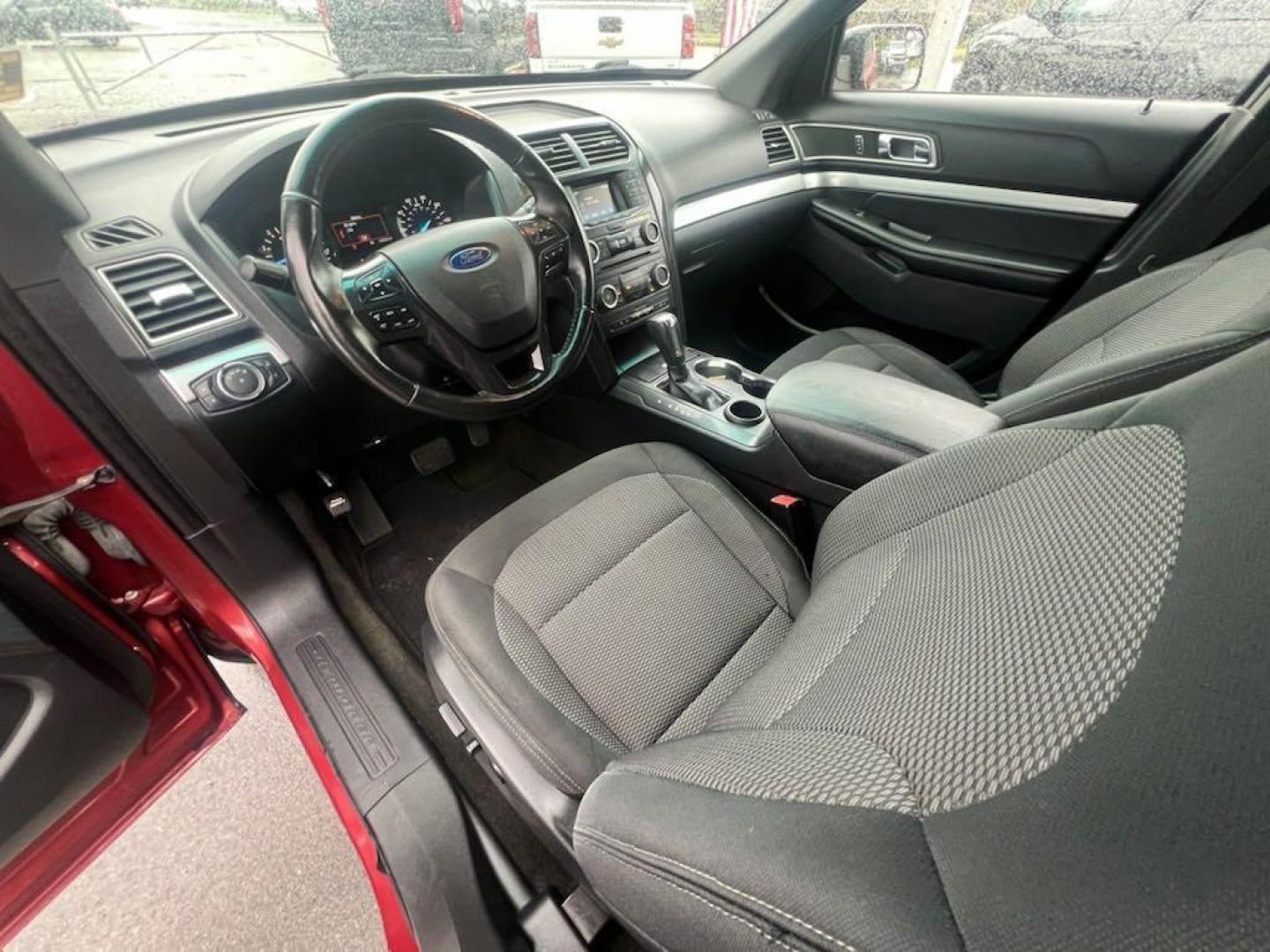 2016 Ruby Red Metallic Tinted Clearcoat /Ebony Black Ford Explorer XLT (1FM5K7D88GG) with an 3.5L 6-Cylinder SMPI DOHC engine, Automatic transmission, located at 27610 S Dixie Hwy, Homestead, FL, 33032, (305) 749-2348, 25.510241, -80.438301 - Photo#10