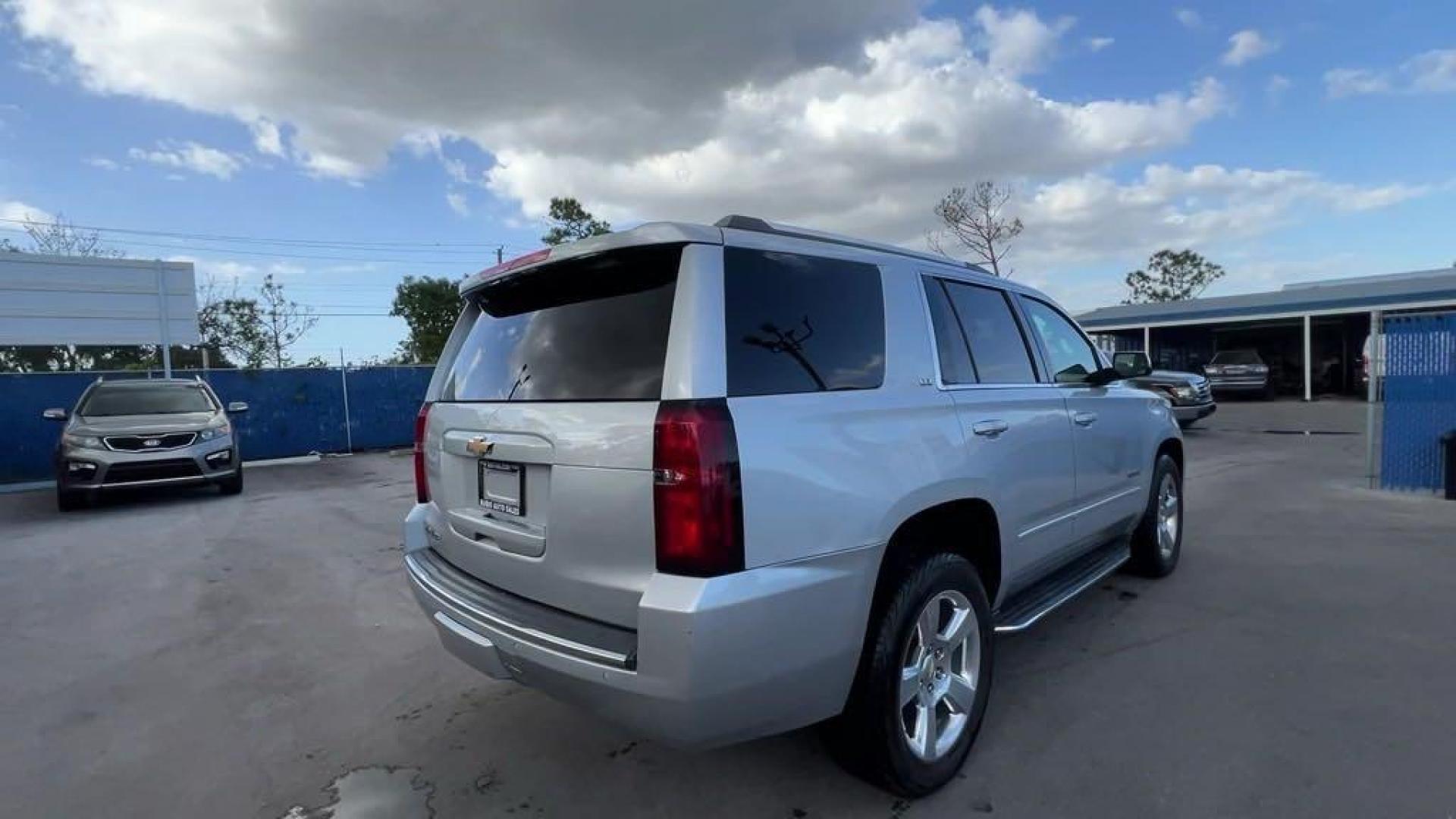 2016 Silver Ice Metallic /Jet Black Chevrolet Tahoe LTZ (1GNSCCKC0GR) with an EcoTec3 5.3L V8 engine, Automatic transmission, located at 27610 S Dixie Hwy, Homestead, FL, 33032, (305) 749-2348, 25.510241, -80.438301 - Photo#4