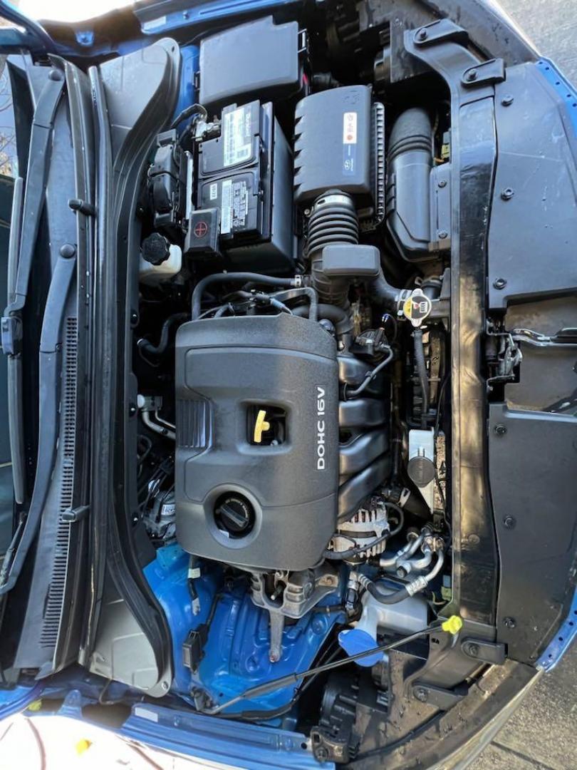2017 Electric Blue Metallic /Black Hyundai Elantra Value Edition (KMHD84LF2HU) with an 2.0L 4-Cylinder DOHC 16V engine, Automatic transmission, located at 27610 S Dixie Hwy, Homestead, FL, 33032, (305) 749-2348, 25.510241, -80.438301 - Photo#19