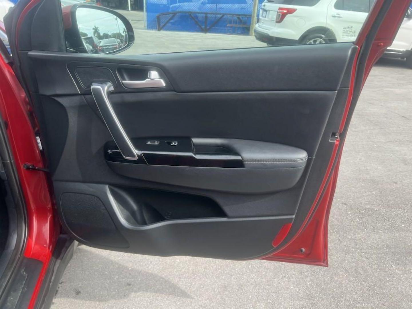 2020 Hyper Red /Black Kia Sportage EX (KNDPN3AC6L7) with an 2.4L I4 DGI DOHC 16V engine, Automatic transmission, located at 27610 S Dixie Hwy, Homestead, FL, 33032, (305) 749-2348, 25.510241, -80.438301 - Photo#16