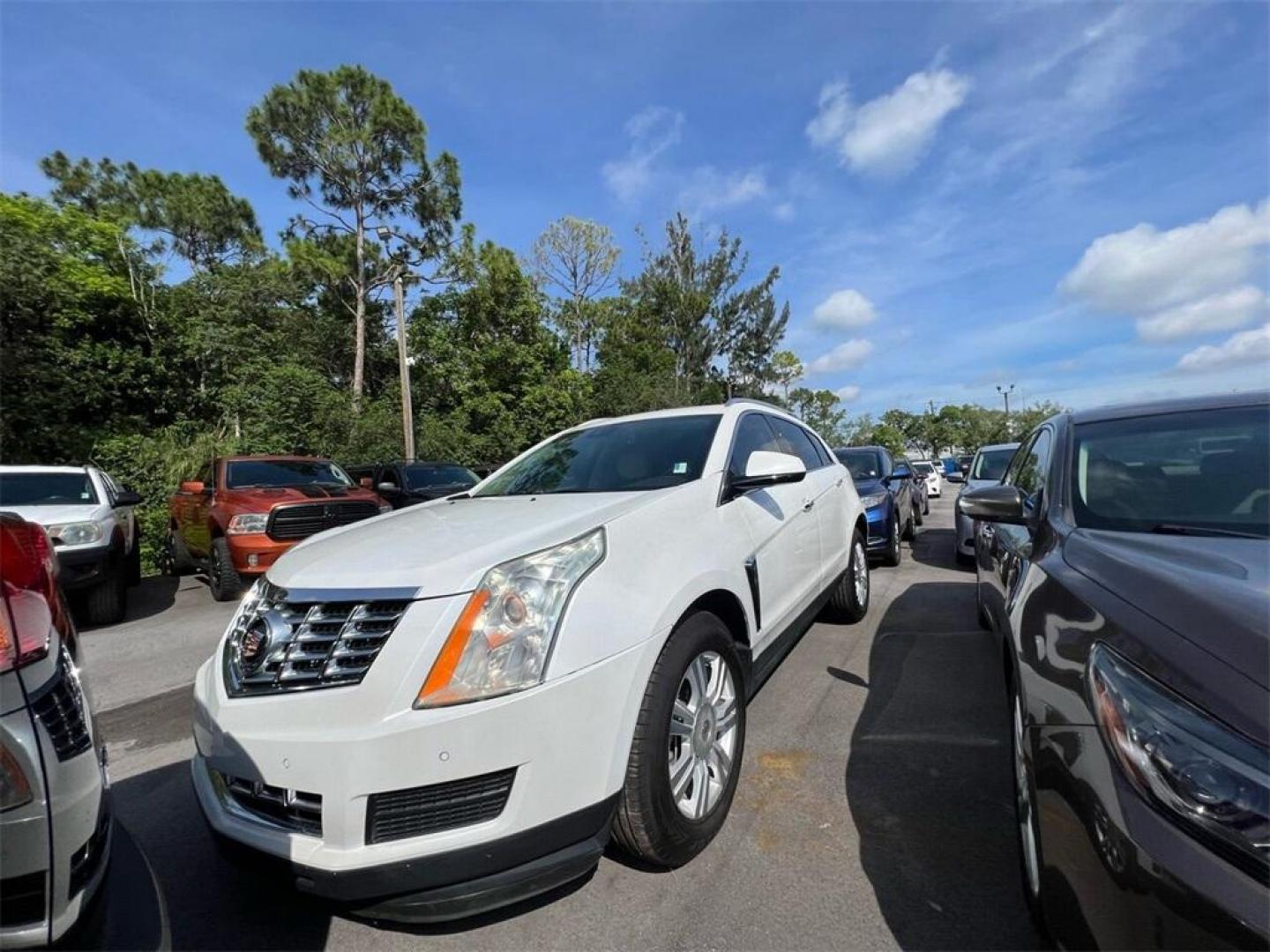 2016 Platinum Ice Tricoat /Shale With Brownstone Accents Cadillac SRX Luxury (3GYFNBE30GS) with an 3.6L V6 DGI DOHC VVT engine, Automatic transmission, located at 27610 S Dixie Hwy, Homestead, FL, 33032, (305) 749-2348, 25.510241, -80.438301 - Photo#0