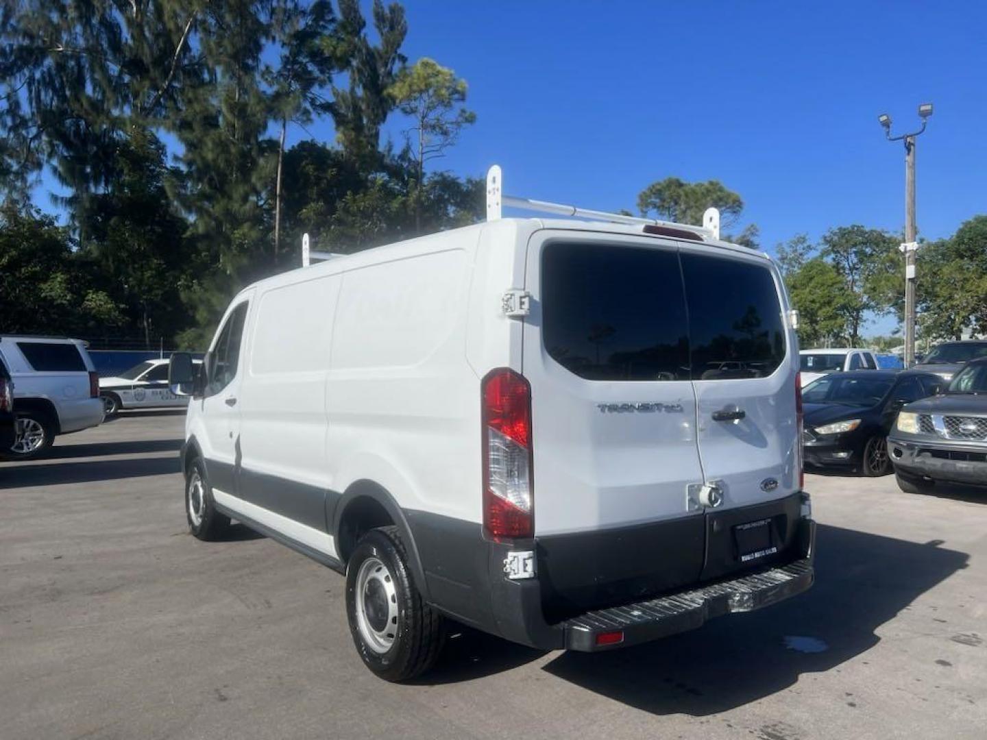2015 Oxford White /Charcoal Ford Transit-250 Base (1FTNR1ZM0FK) with an 3.7L V6 Ti-VCT 24V engine, Automatic transmission, located at 27610 S Dixie Hwy, Homestead, FL, 33032, (305) 749-2348, 25.510241, -80.438301 - Photo#3