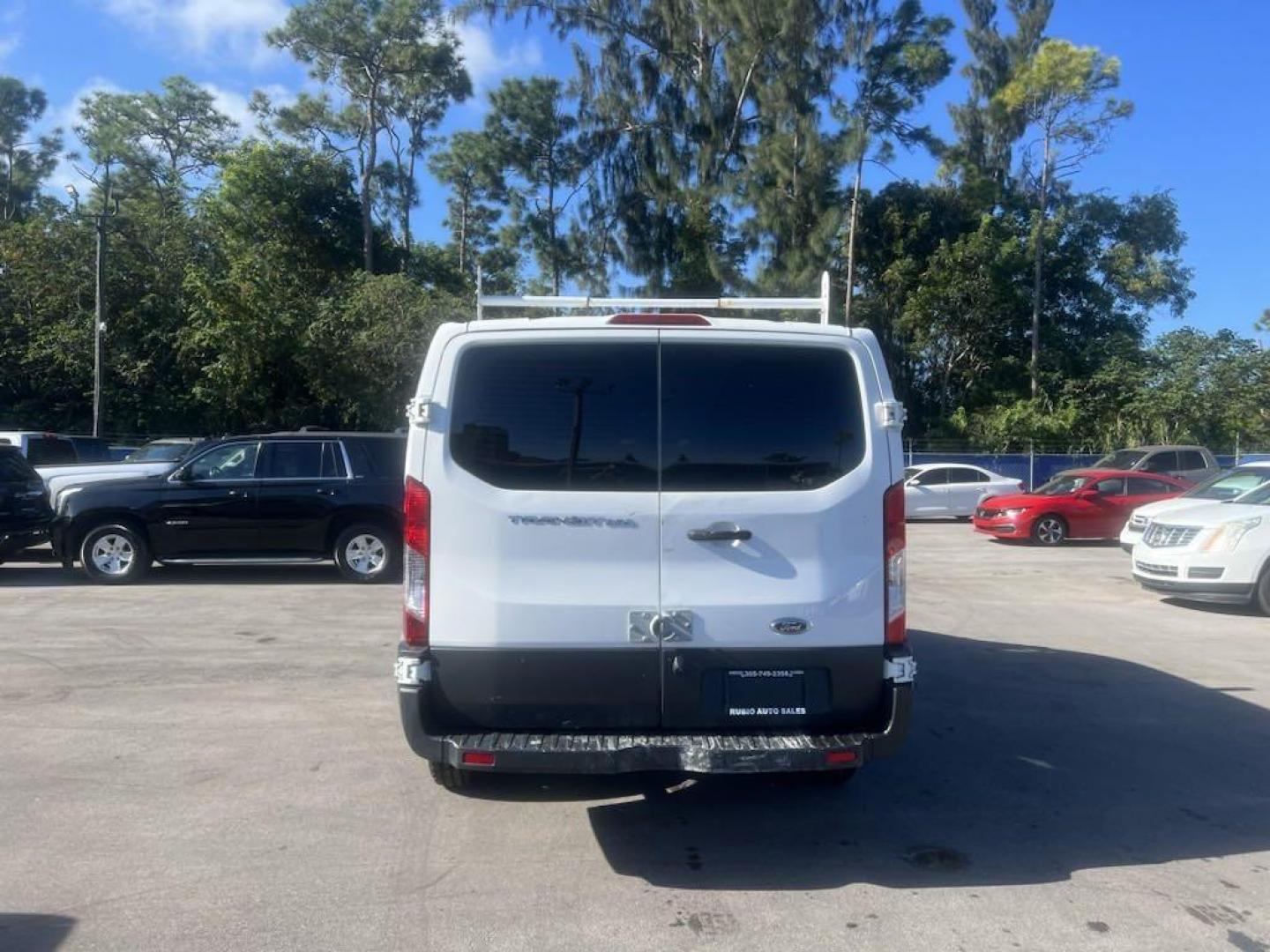 2015 Oxford White /Charcoal Ford Transit-250 Base (1FTNR1ZM0FK) with an 3.7L V6 Ti-VCT 24V engine, Automatic transmission, located at 27610 S Dixie Hwy, Homestead, FL, 33032, (305) 749-2348, 25.510241, -80.438301 - Photo#4